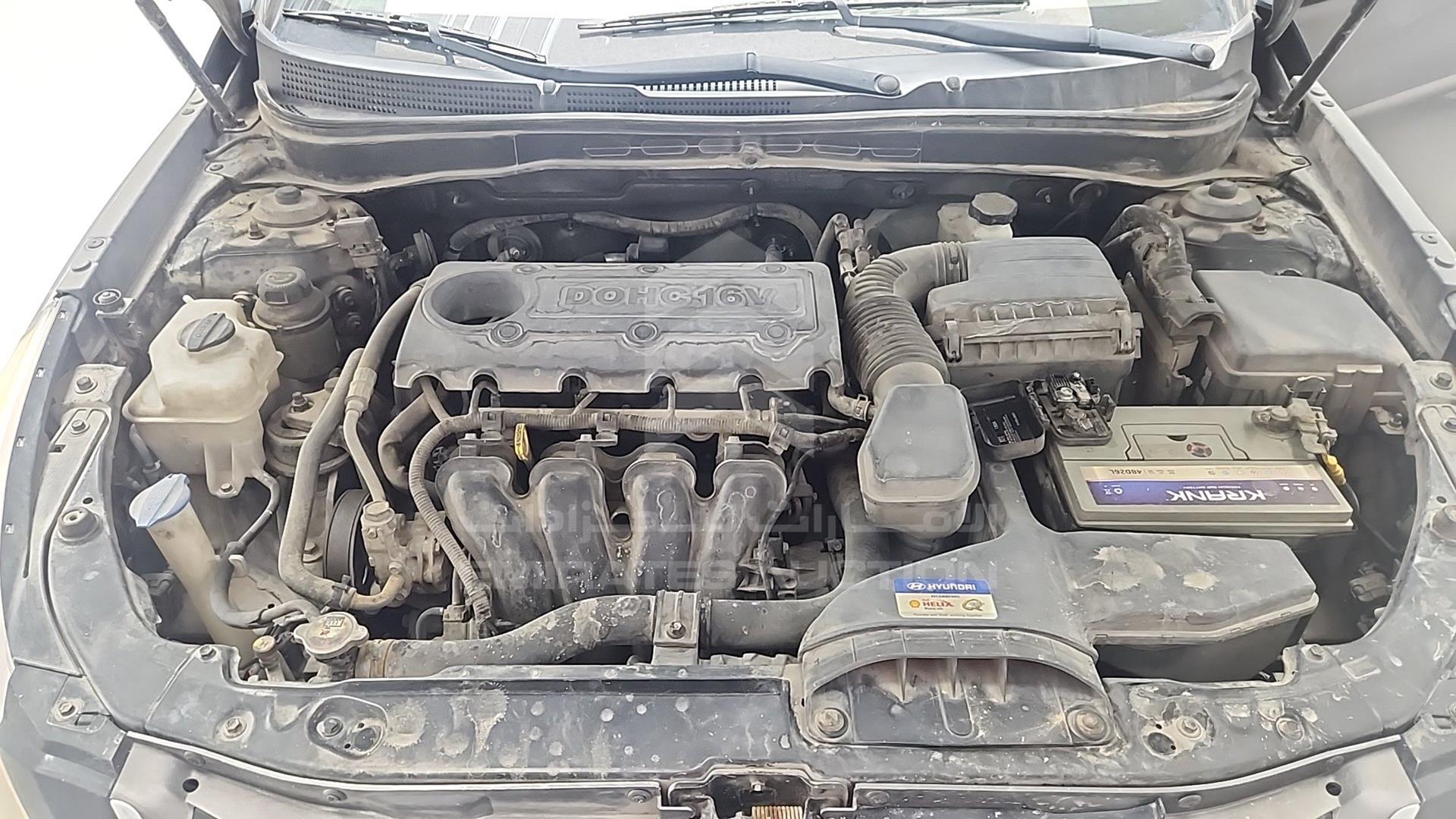 2014 HYUNDAI SONATA VIN: KMHEB41CXEA557706