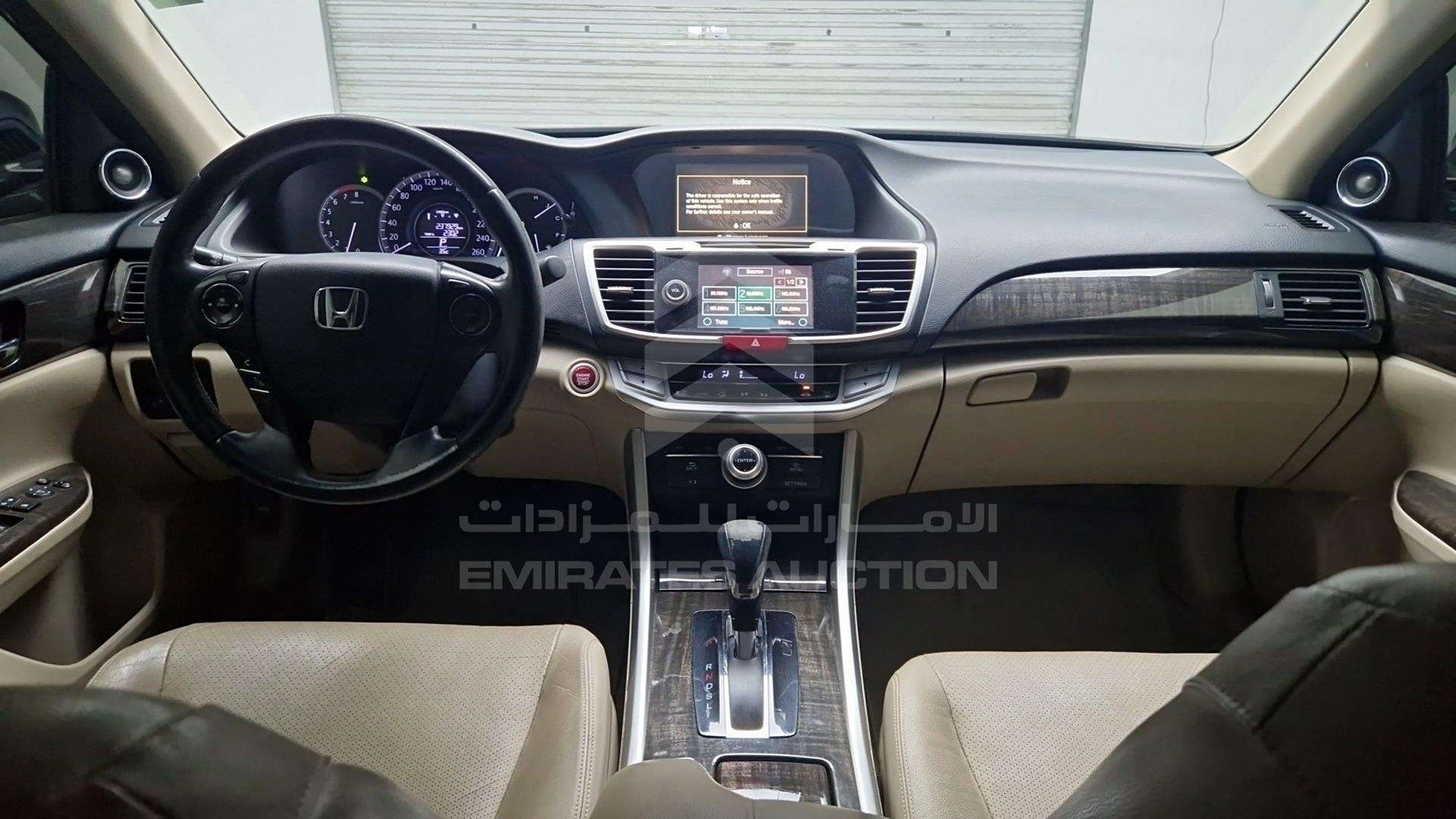 2016 HONDA ACCORD VIN: LUCCR2669G3407975