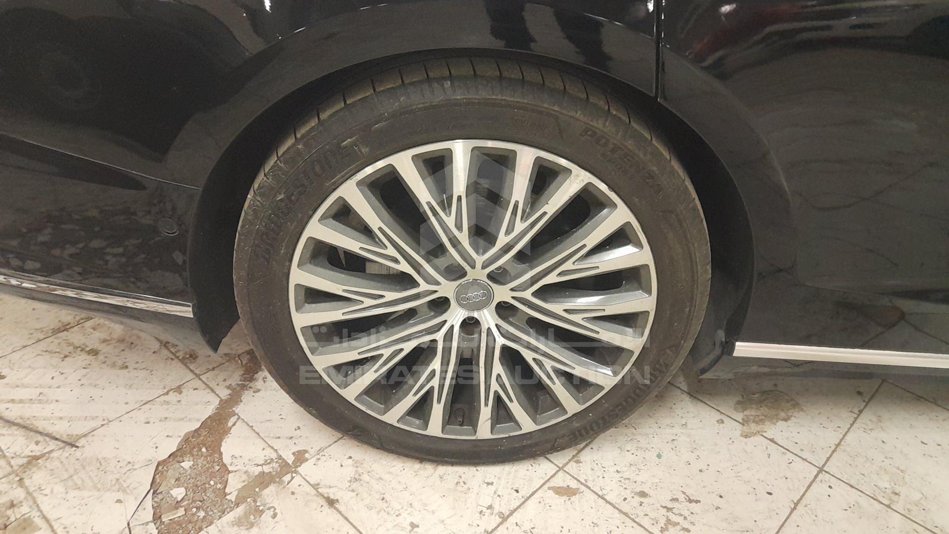 2020 AUDI A8 VIN: WAUZZZF80LN002592