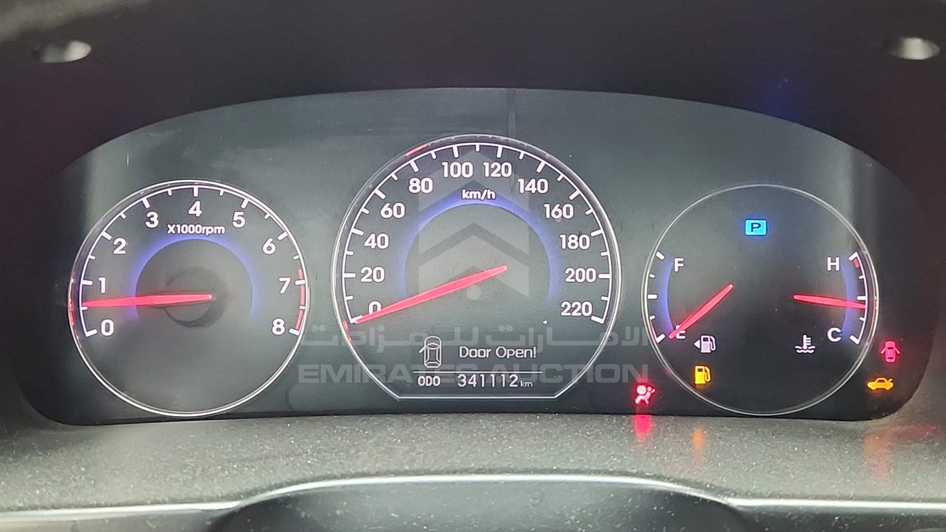 2012 HYUNDAI SANTA FE VIN: KMHSH81G8CU870180