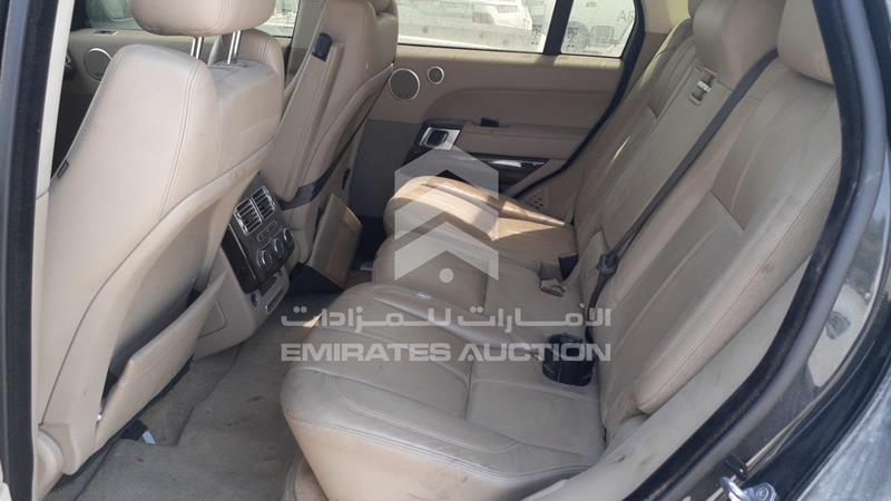 SALGA2DF9GA260951 Auction: EmiratesAuction Lot: 408501 SALGA2DF9GA260951 Range Rover Vogue 2016 BLACK Photo 18
