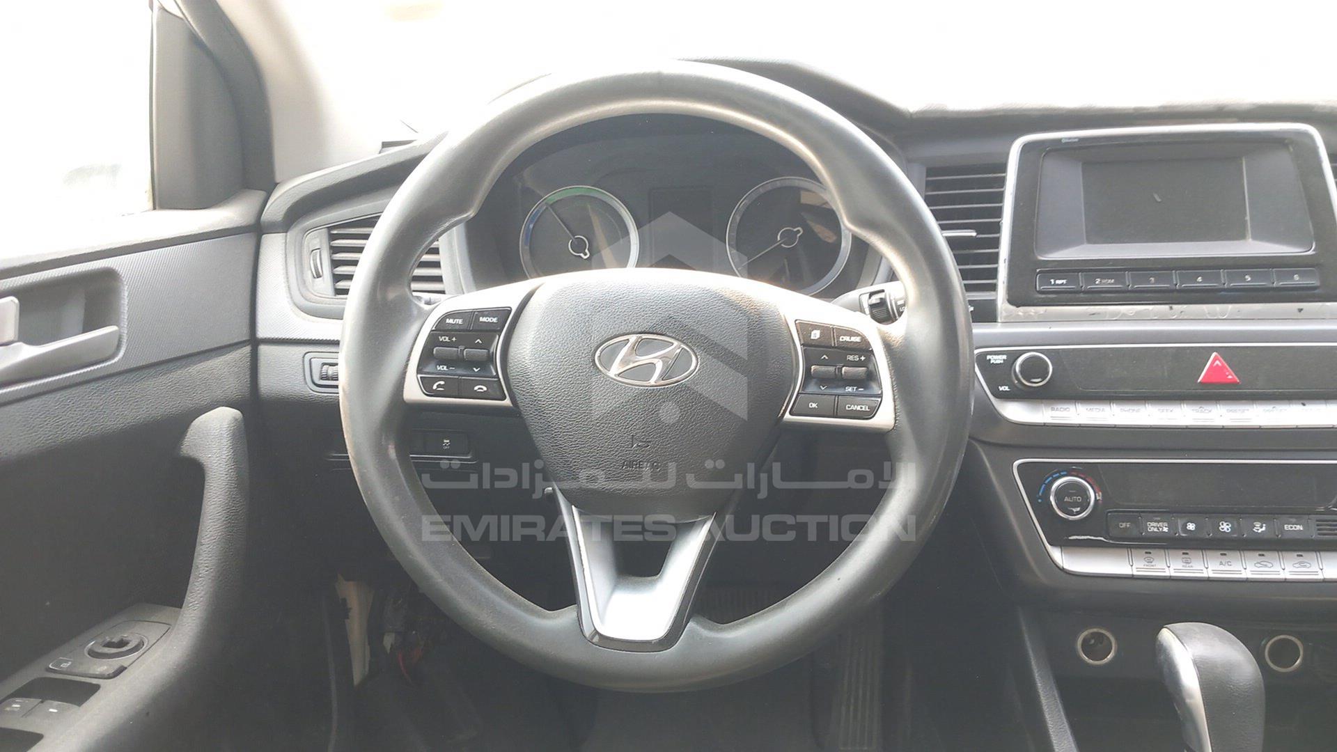2018 HYUNDAI SONATA VIN: KMHE2413XJA082035