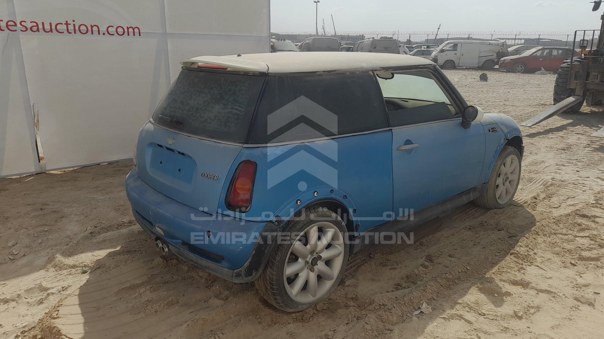2004 MINI COOPER VIN: WMWRE31064TD12398