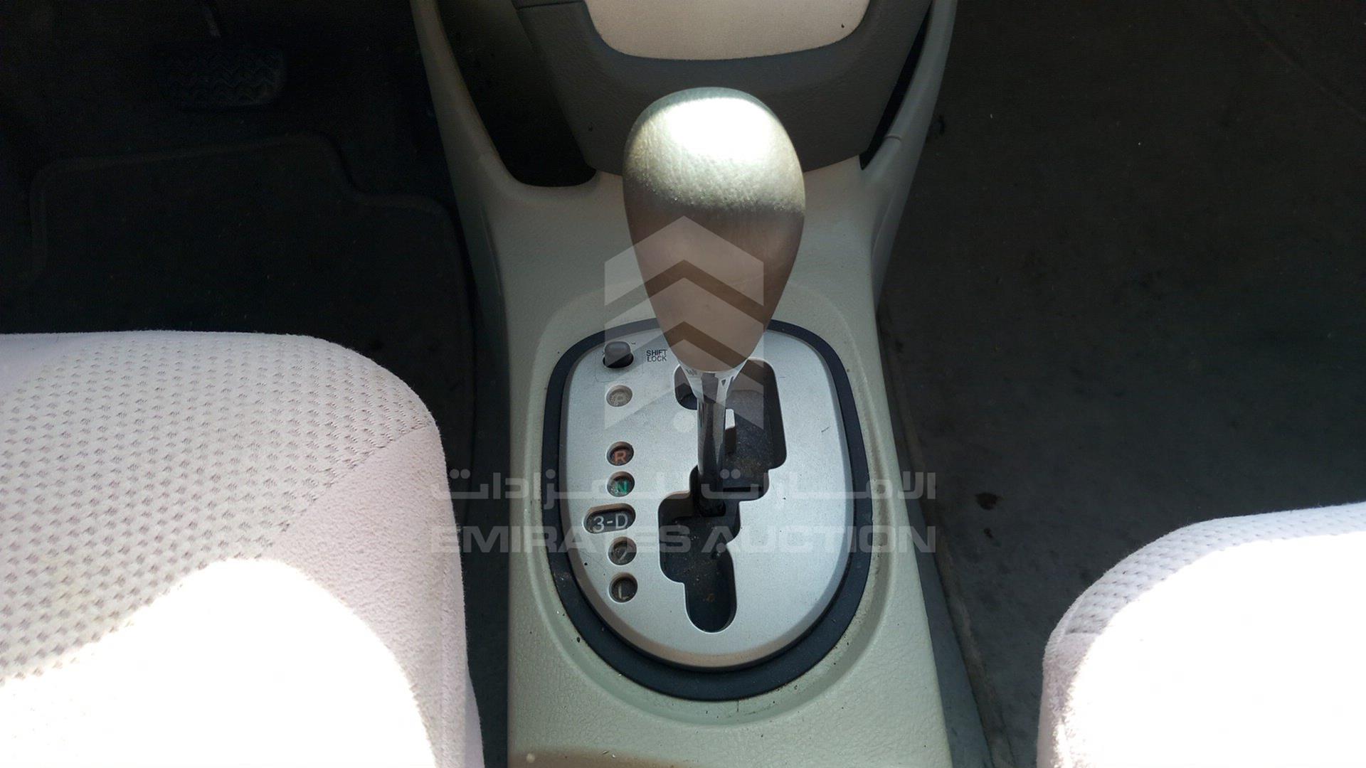 2011 TOYOTA YARIS VIN: JTDBW9236BL002176