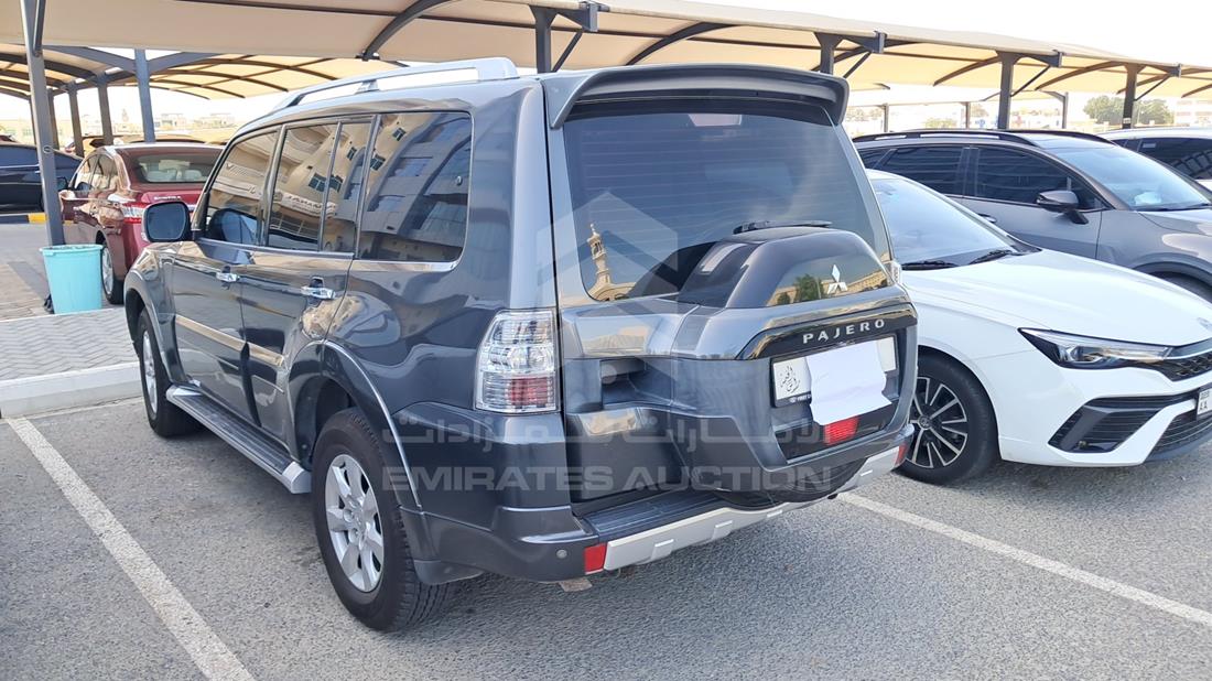 2017 Mitsubishi Pajero — Rear Left Angle — Photo 5