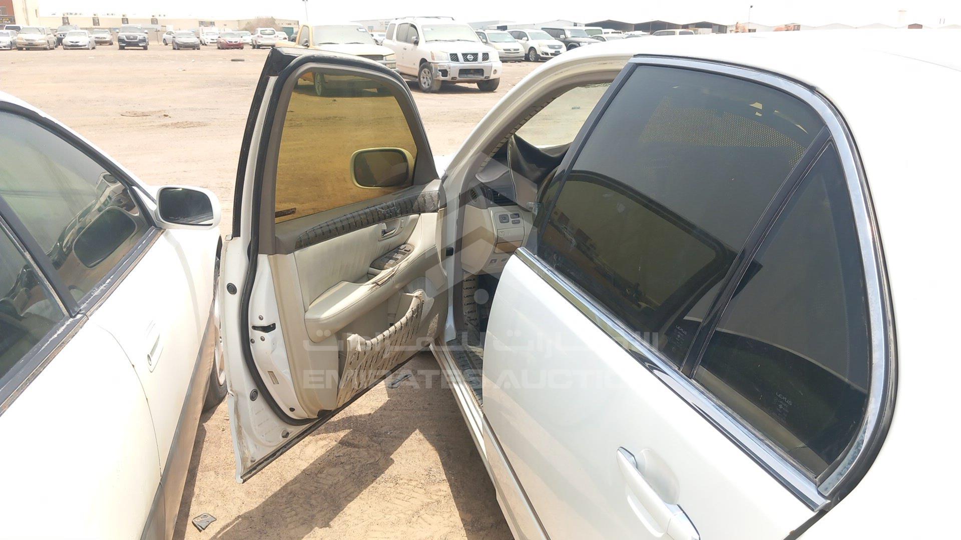 2002 LEXUS LS 430 VIN: JTHBN30F220084842