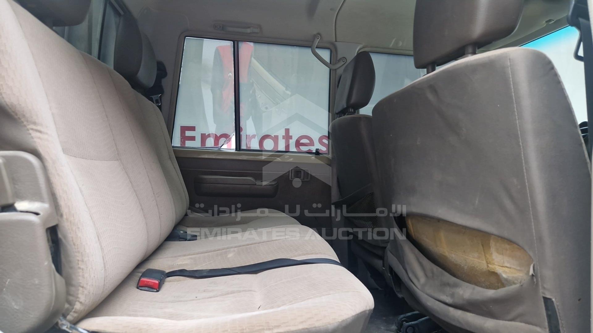 2018 TOYOTA LAND CRUISER VIN: JTFBU71J6J7069756