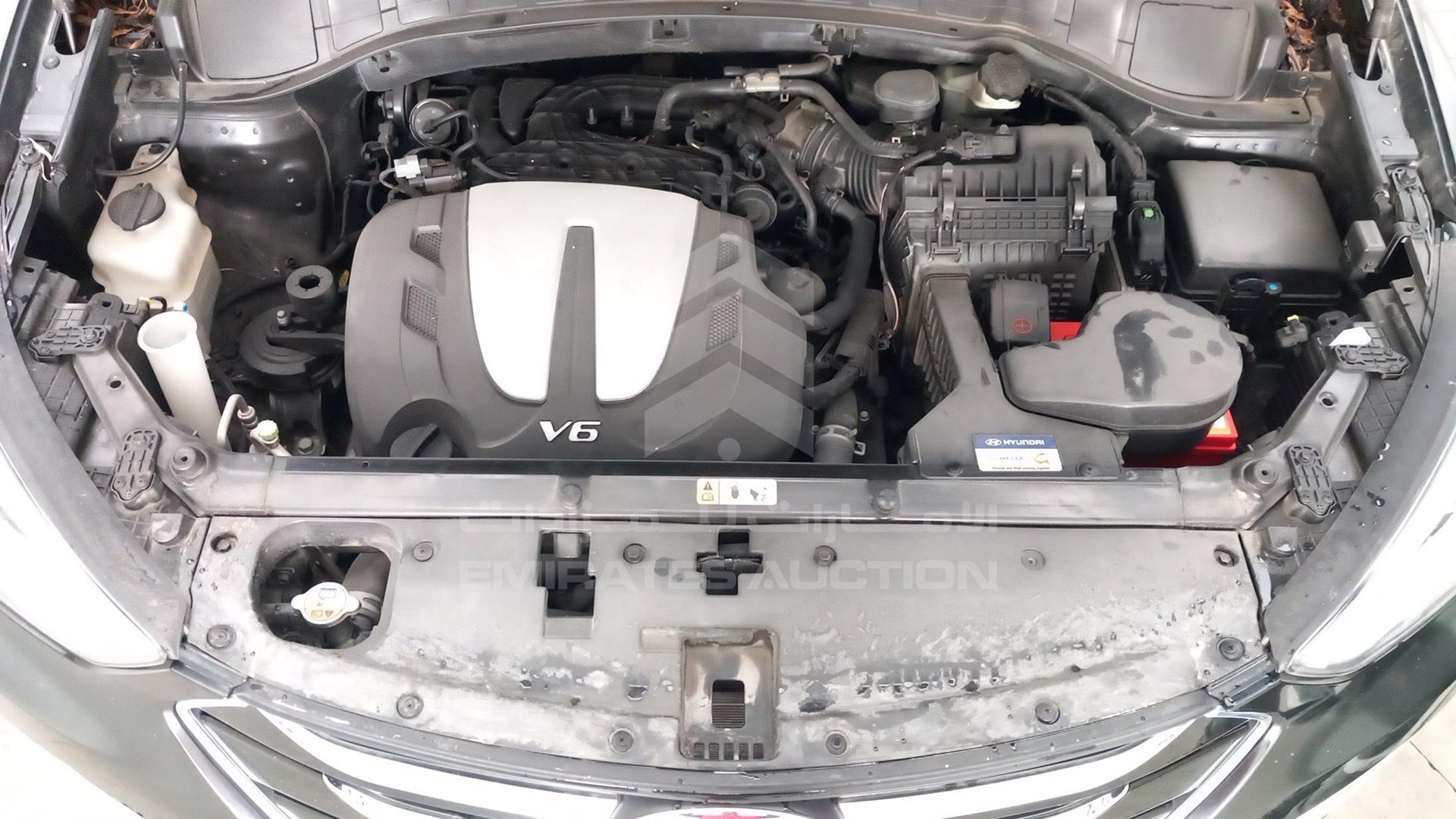 2015 HYUNDAI SANTA FE VIN: KMHSU81E8FU368459