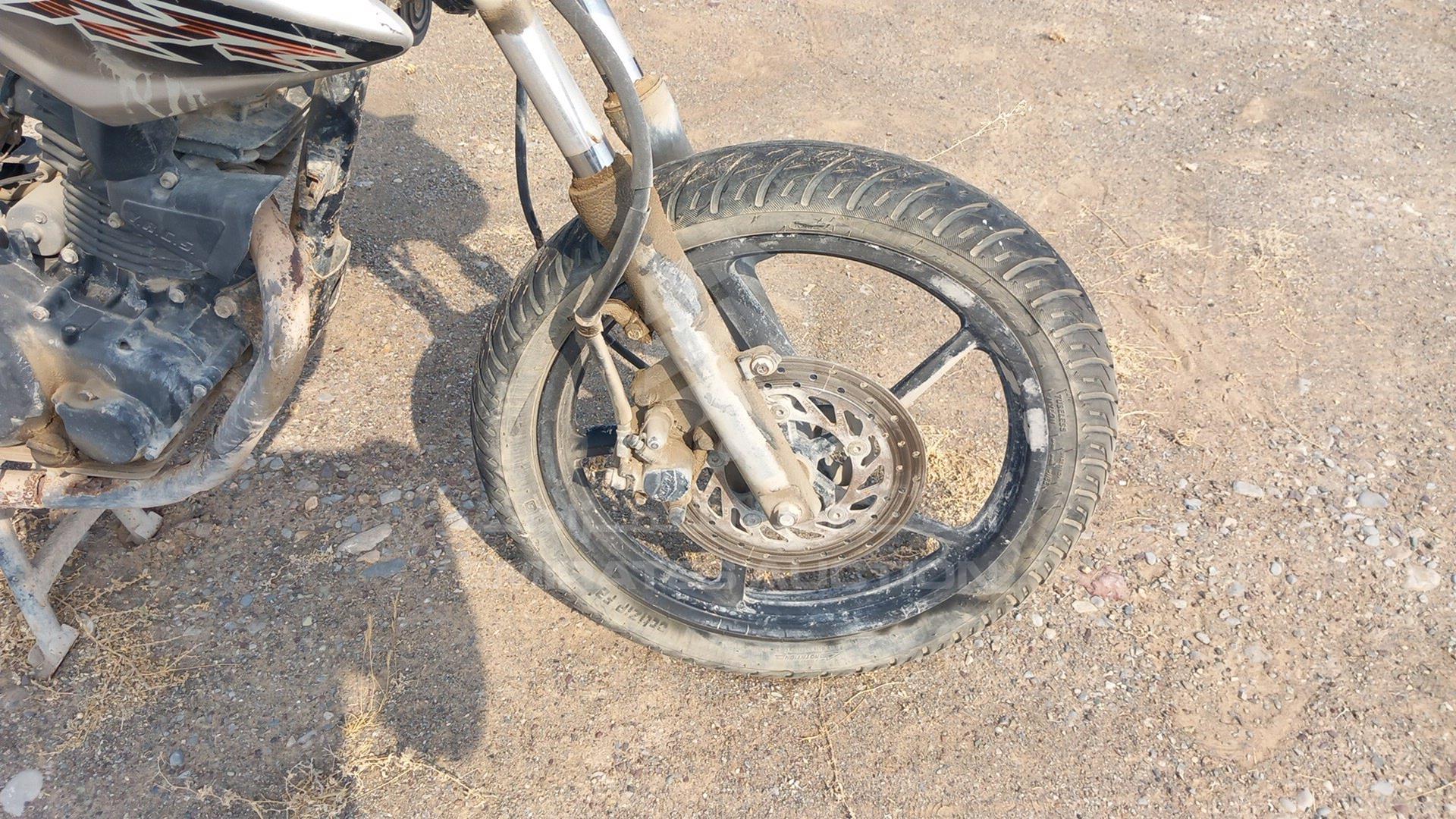 2014 YAMAHA SZ16R VIN: ME1RG0916E2001035