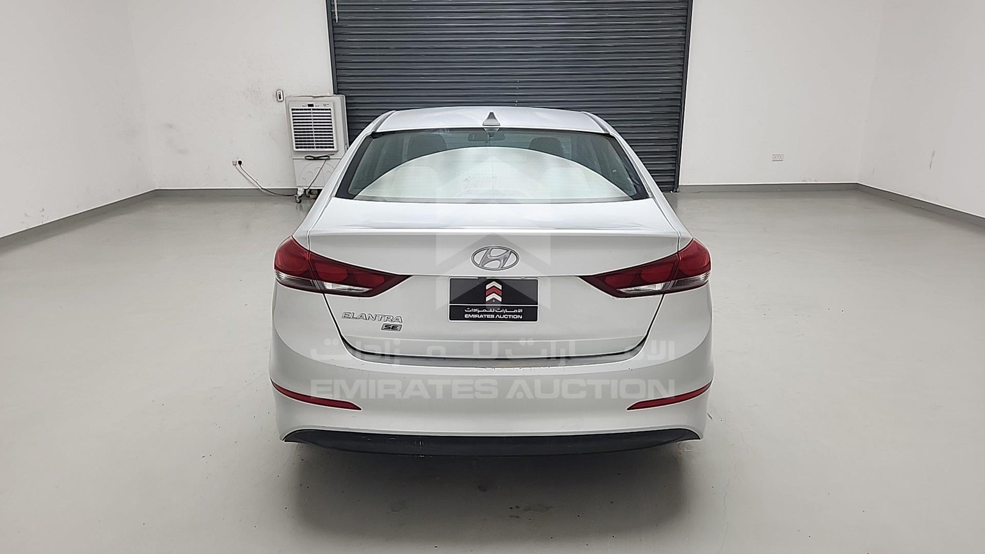 2018 HYUNDAI ELANTRA VIN: 5NPD74LF8JH376096