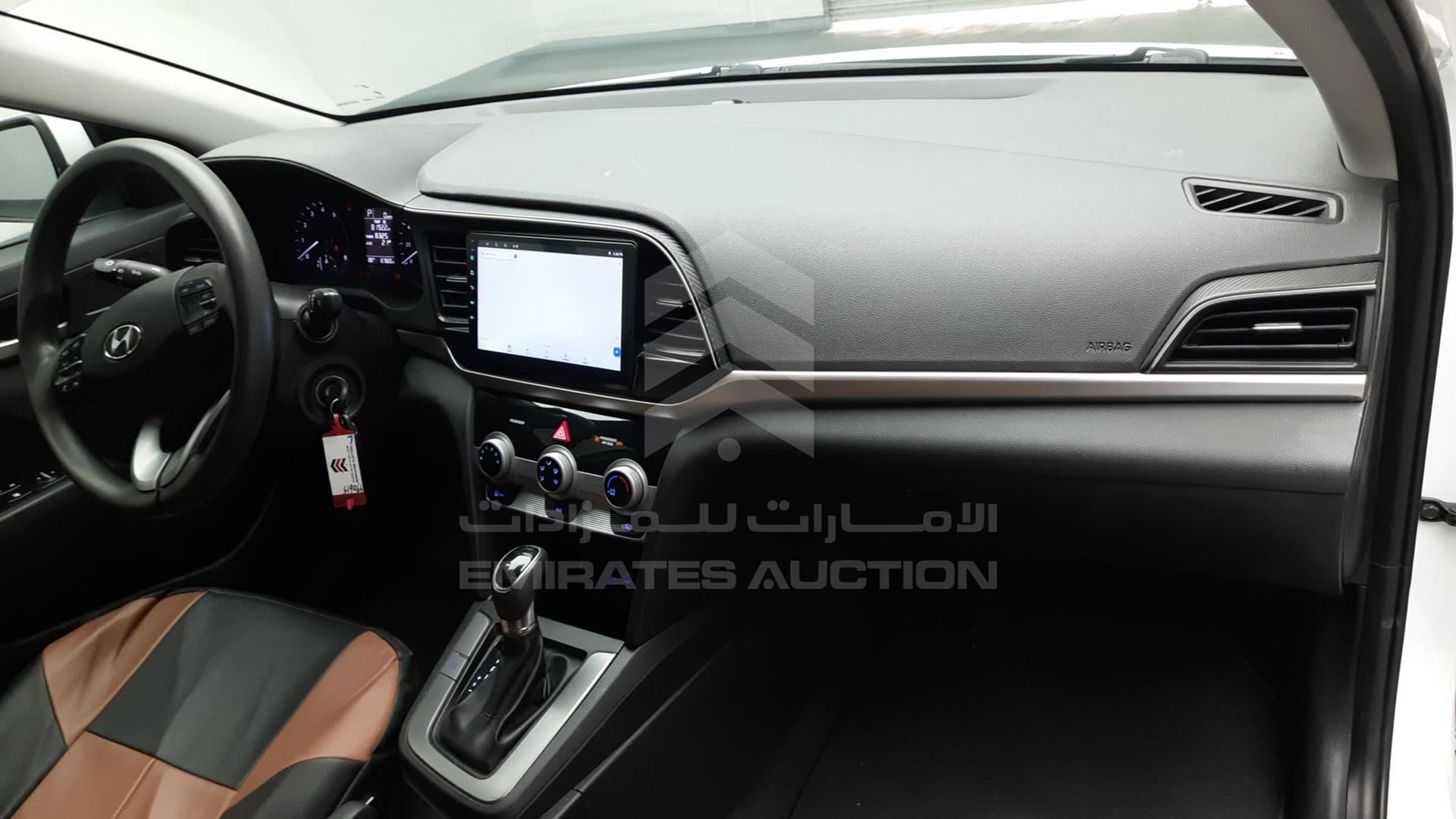 2019 HYUNDAI ELANTRA VIN: 5NPD74LF0KH458356