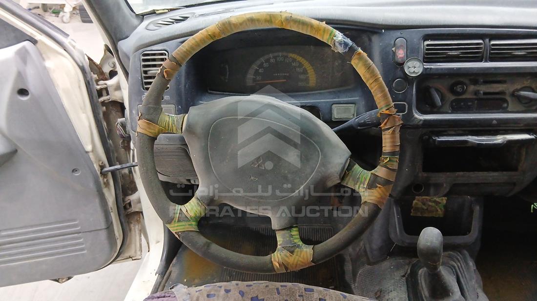 2003 Mitsubishi L 200 — Steering & Mounted Controls — Photo 15