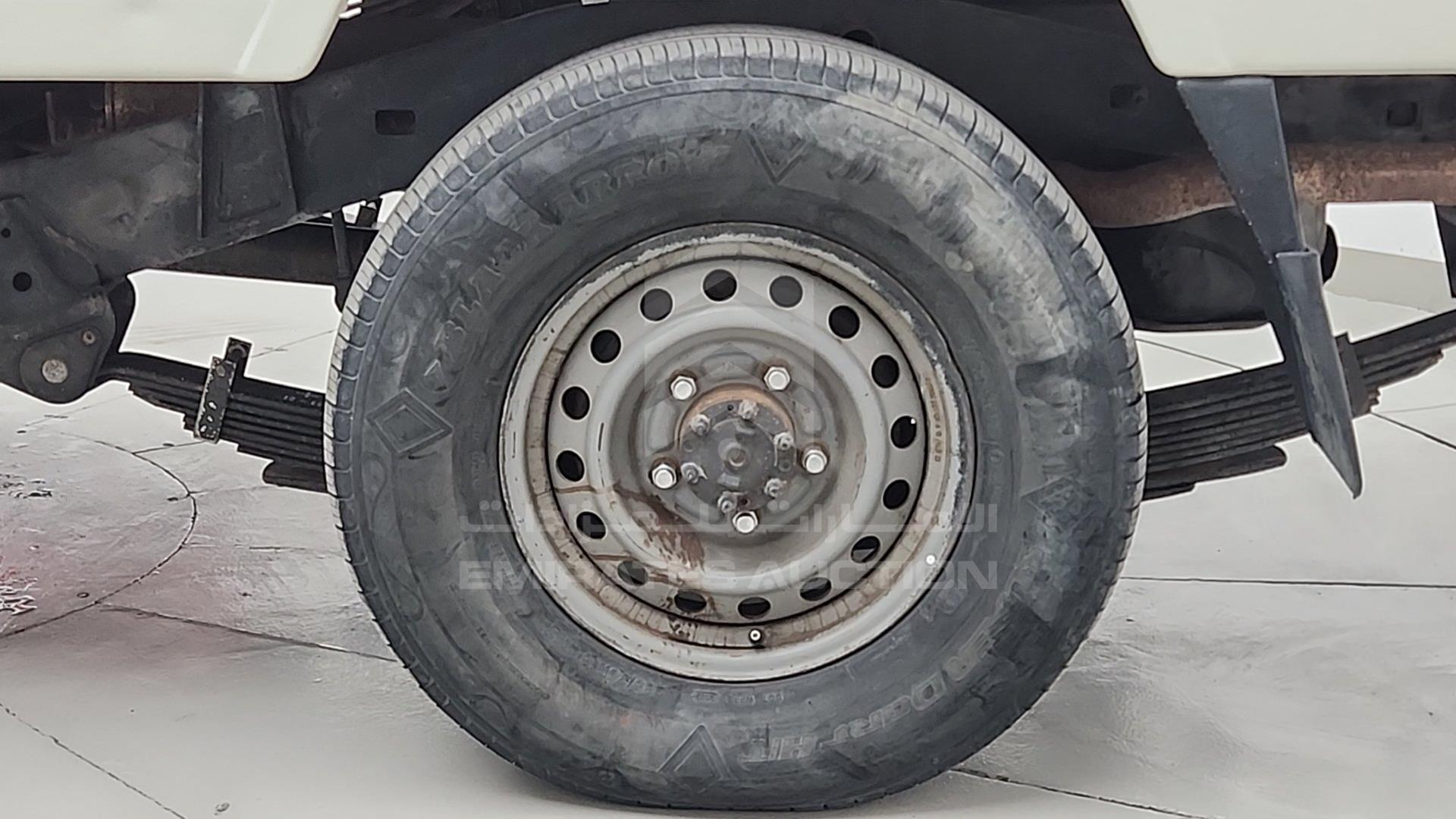 2018 TOYOTA LAND CRUISER VIN: JTFLV73J0J7503183