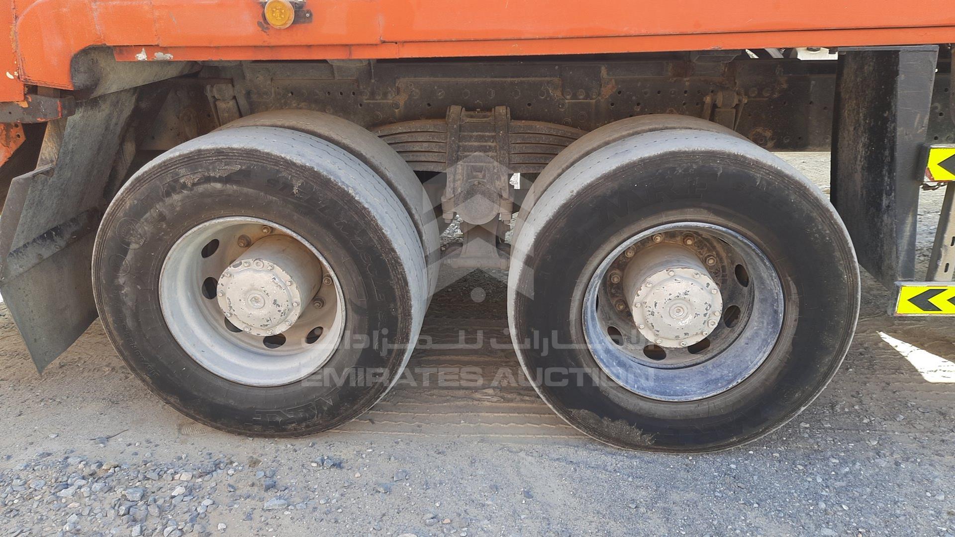 2009 MERCEDES ACTROS VIN: WDAKHCAA39L405584