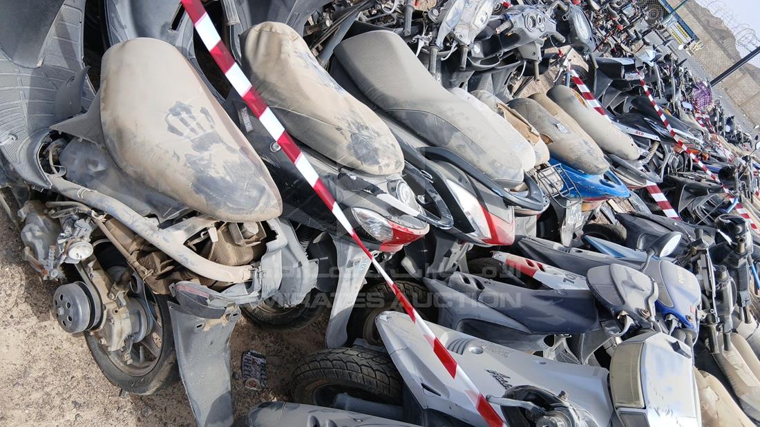 20 Scooter - Scrap without document — Front Left Driver Seat View — Photo 12