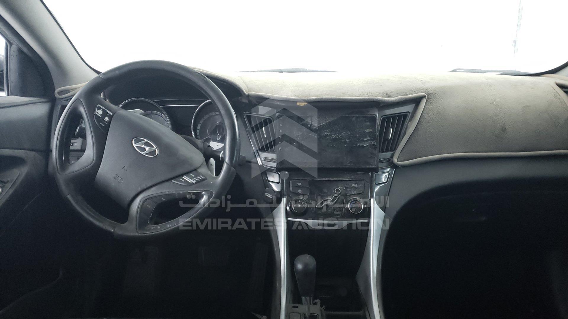 2012 HYUNDAI SONATA VIN: KMHEB41C3CA403156