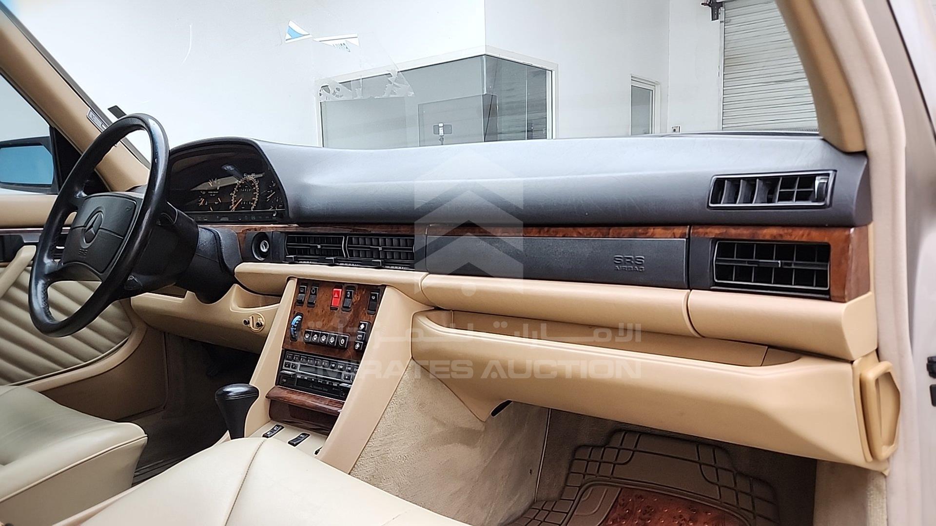 1991 MERCEDES SEL 560 VIN: WDBCA39E4MA600786