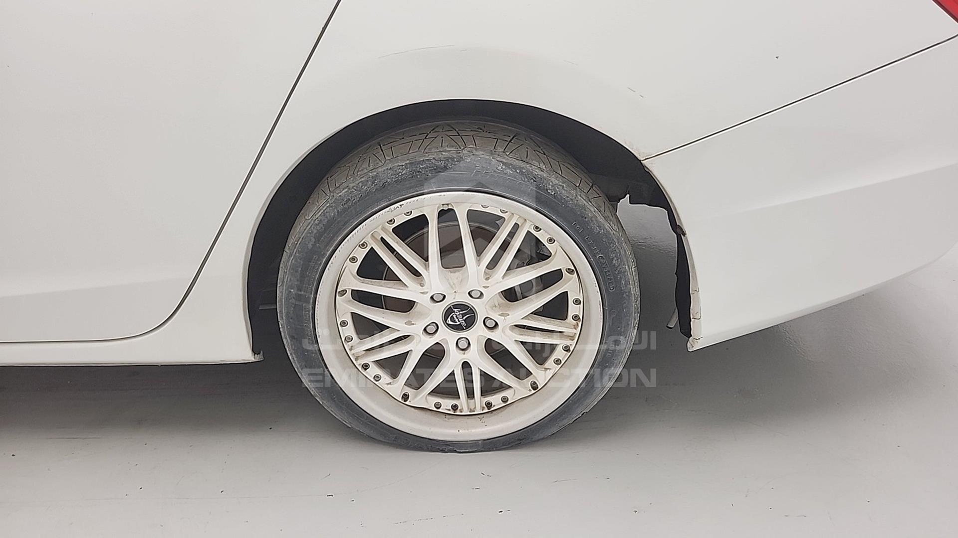 2013 HONDA ACCORD VIN: 1HGCR2F33DA245280