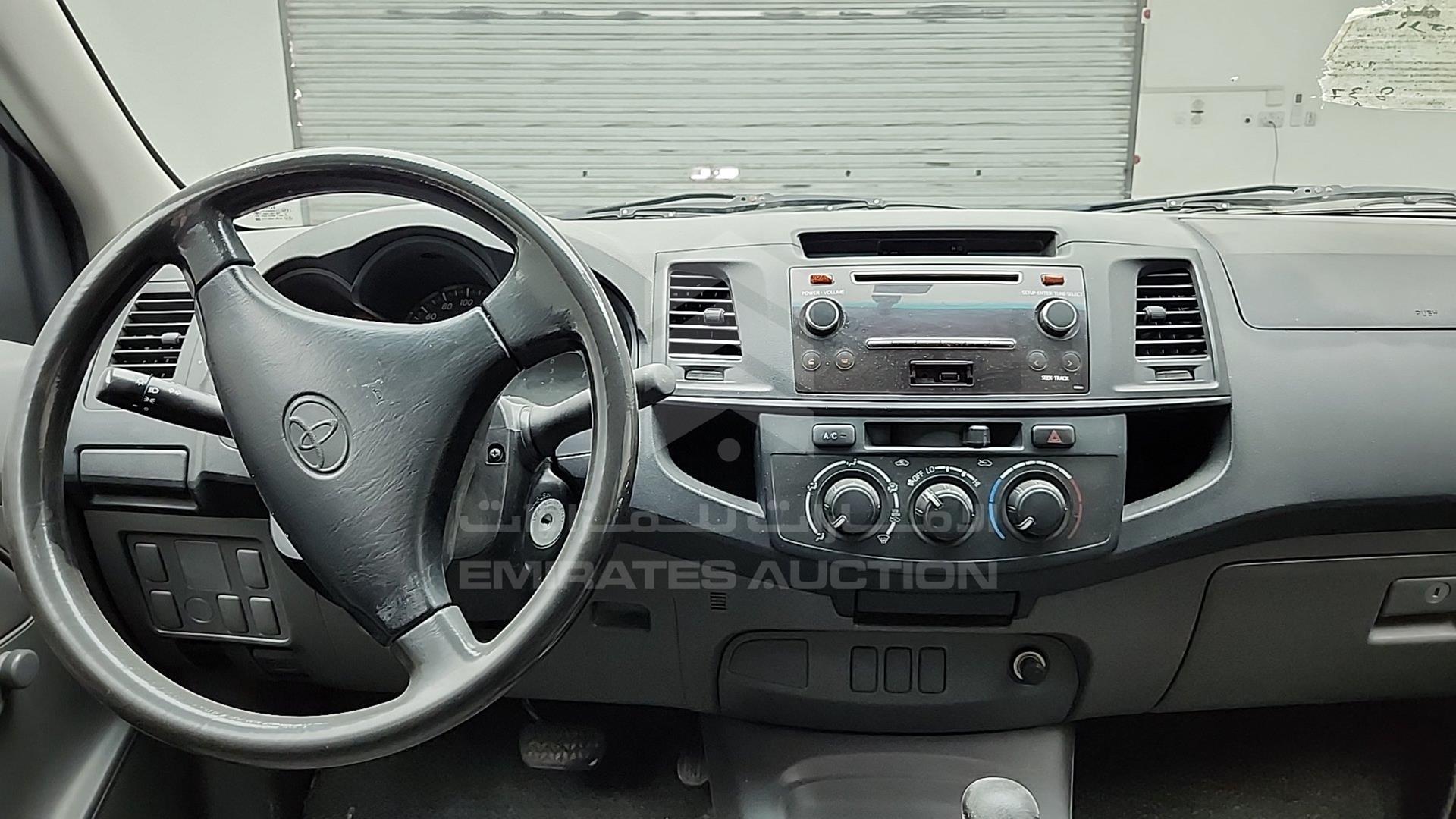 2014 TOYOTA HILUX VIN: MR0EX12G4E2349869
