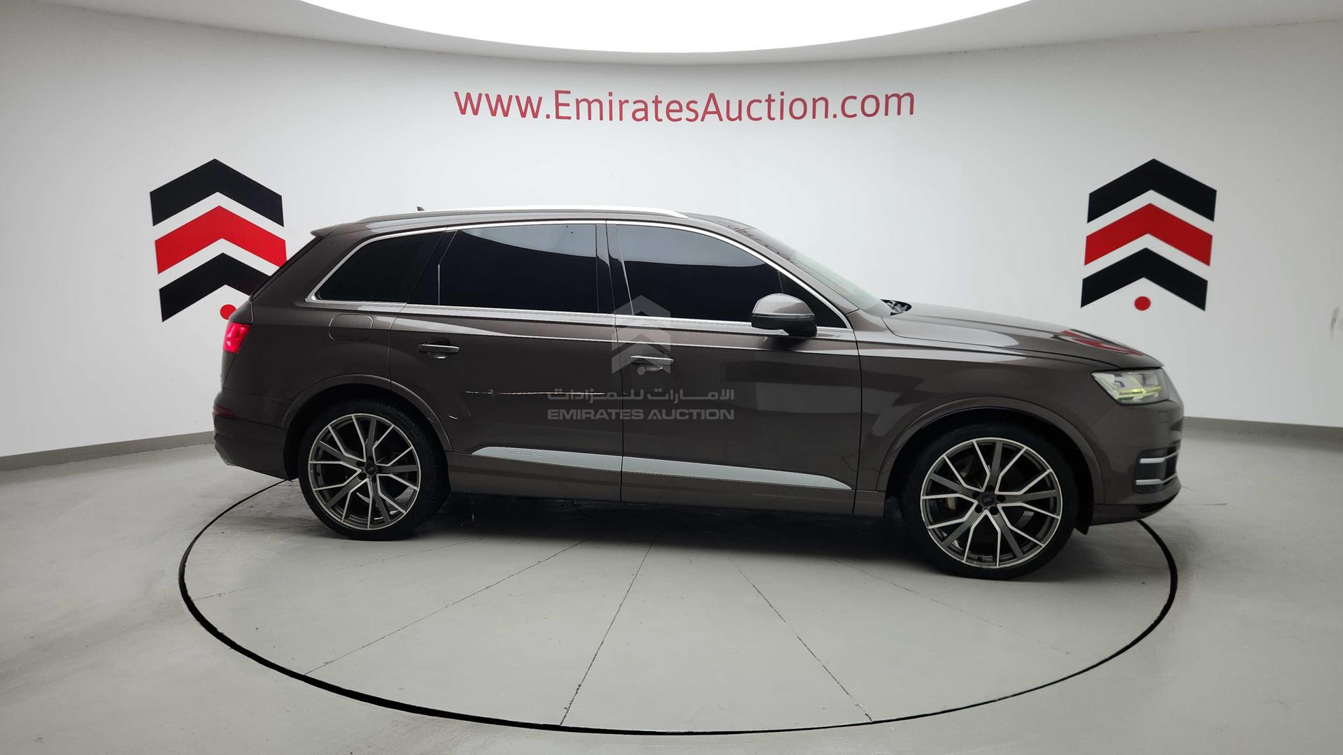 2018 AUDI Q7 VIN: WA1ZZZF72JD004402