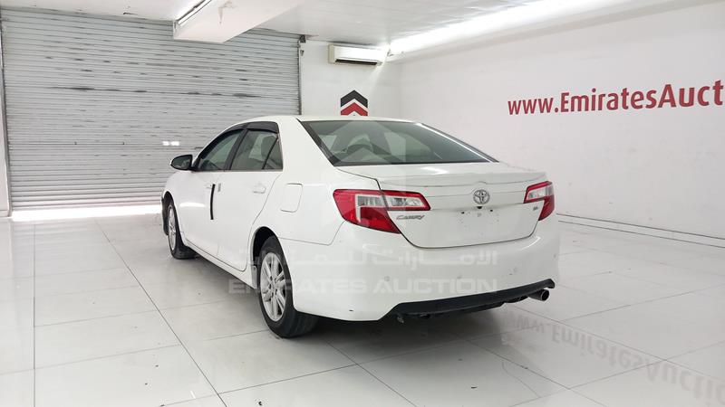 6T1BF9FKXFX534305 Auction: EmiratesAuction Lot: 413777 6T1BF9FKXFX534305 Toyota Camry 2015 WHITE Photo 6