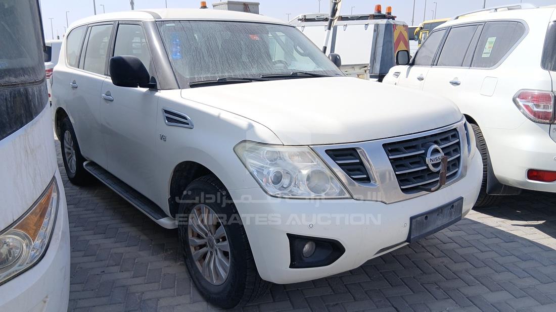 2019 Nissan Patrol — Front Right Angle — Photo 10