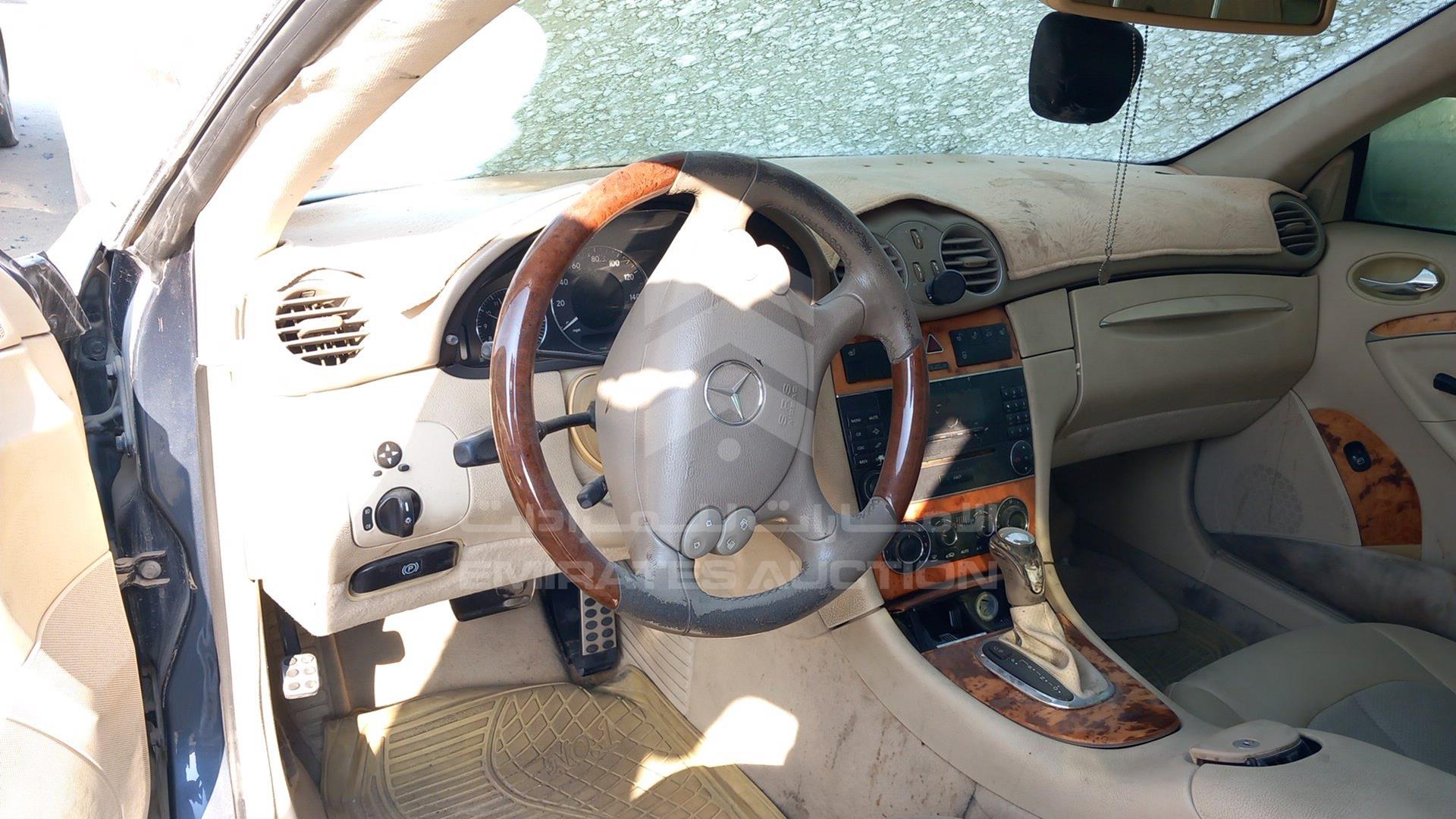2005 MERCEDES CLK320 VIN: WDBTJ65J45F164949