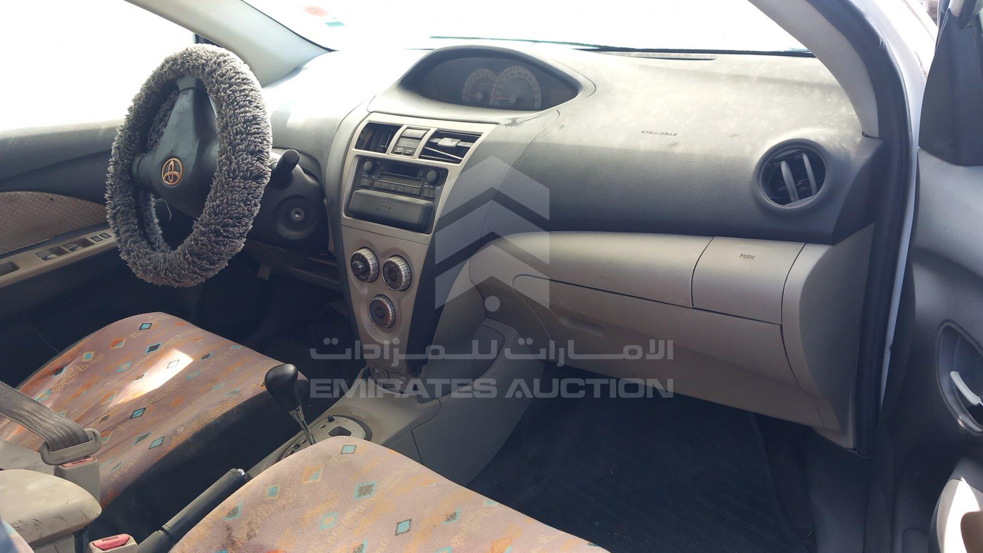 2007 TOYOTA YARIS VIN: JTDBW923X71057071