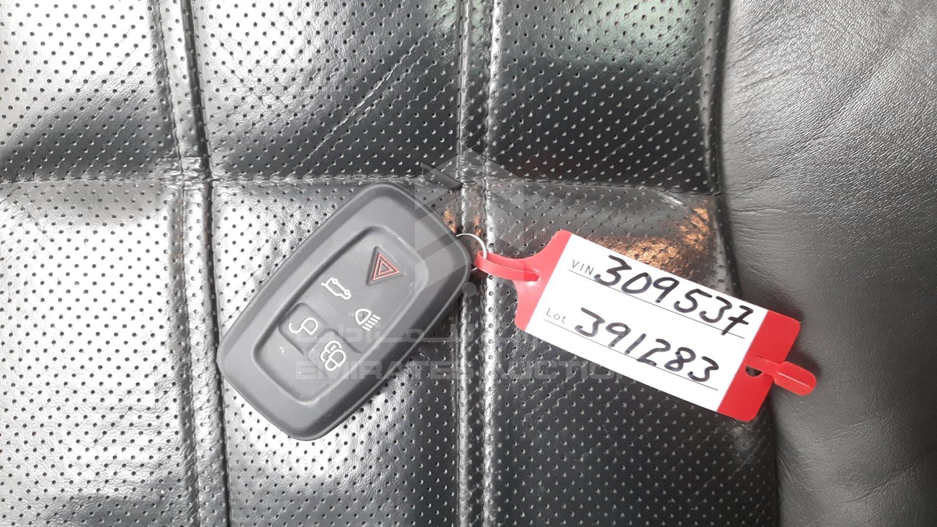 2010 RANGE ROVER VOGUE VIN: SALLMAME4AA309537