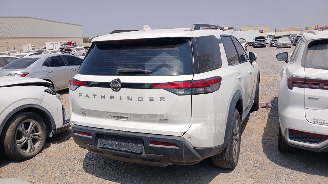 2024 Nissan Pathfinder — Rear Right Angle — Photo 8
