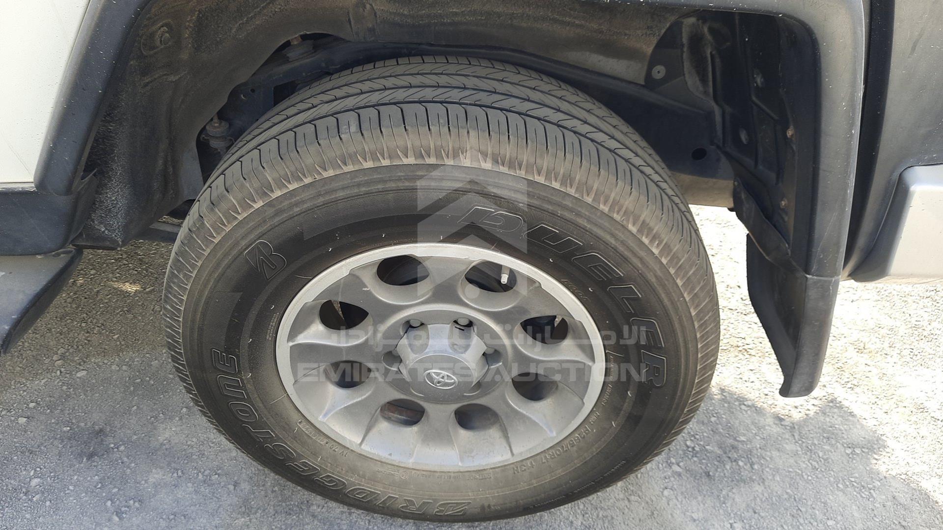 2013 TOYOTA FJ CRUISER VIN: JTEBU11F3DK171627