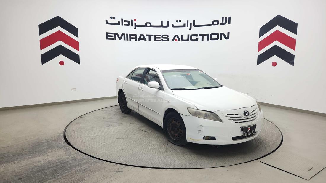 2009 Toyota Camry — Front Right Angle — Photo 9