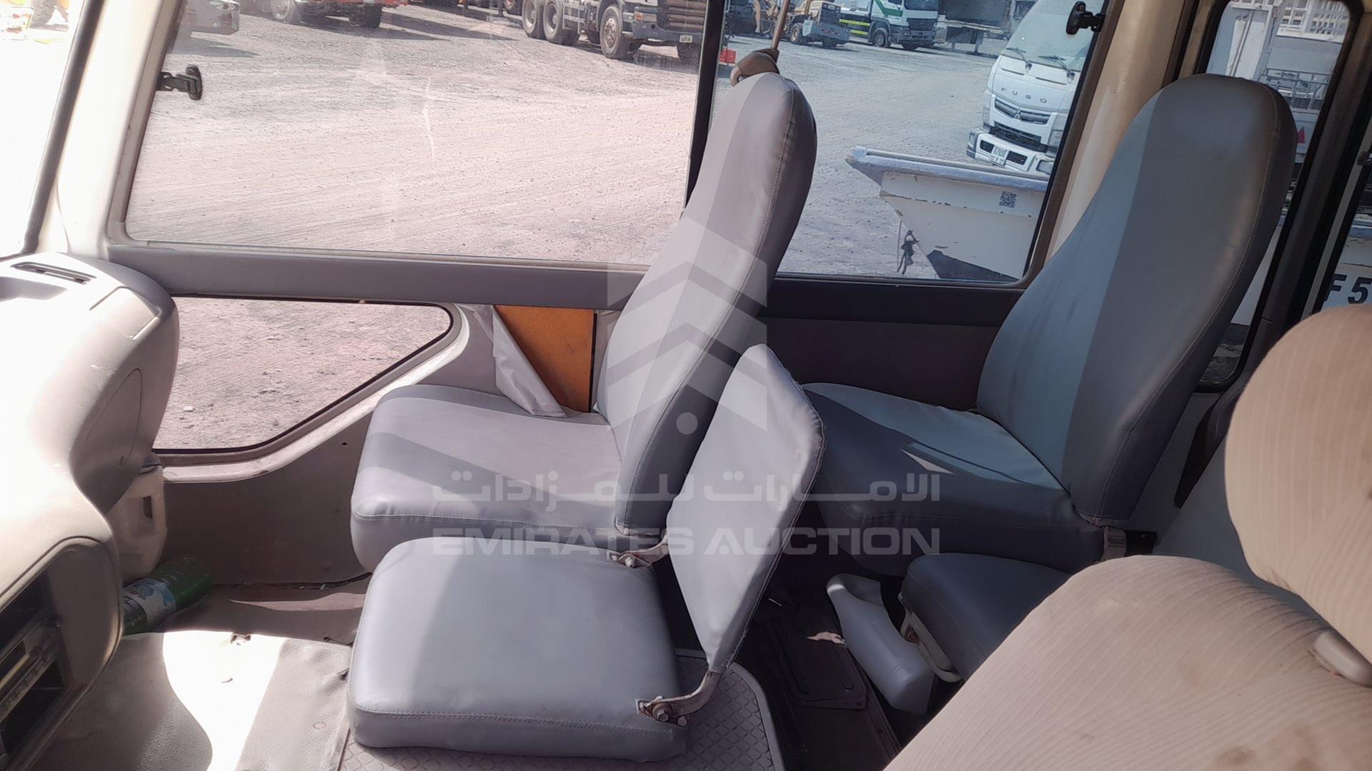 2011 TOYOTA COASTER VIN: JTGFB5186B1041061