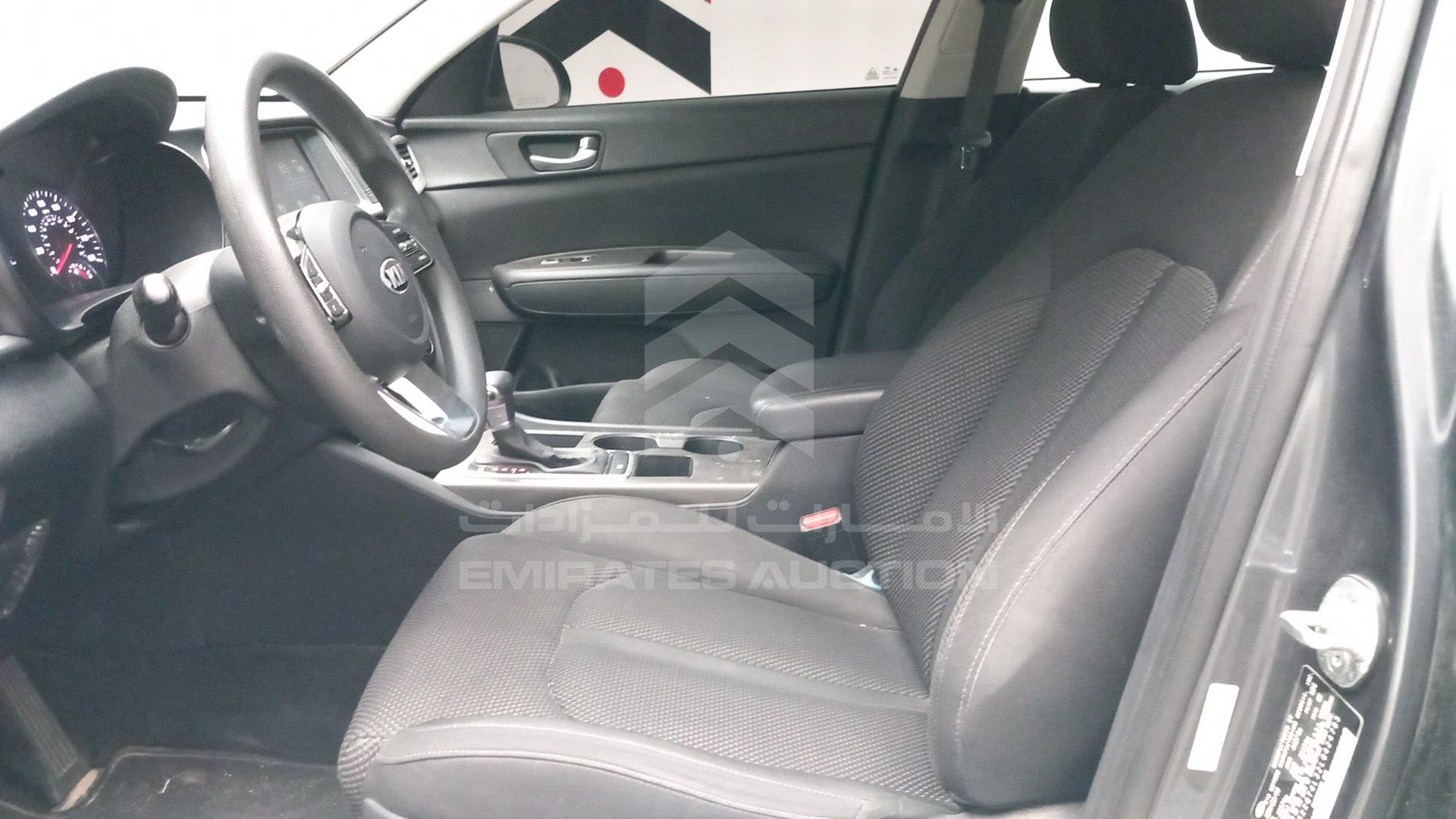 2020 KIA OPTIMA VIN: 5XXGT4L32LG424785