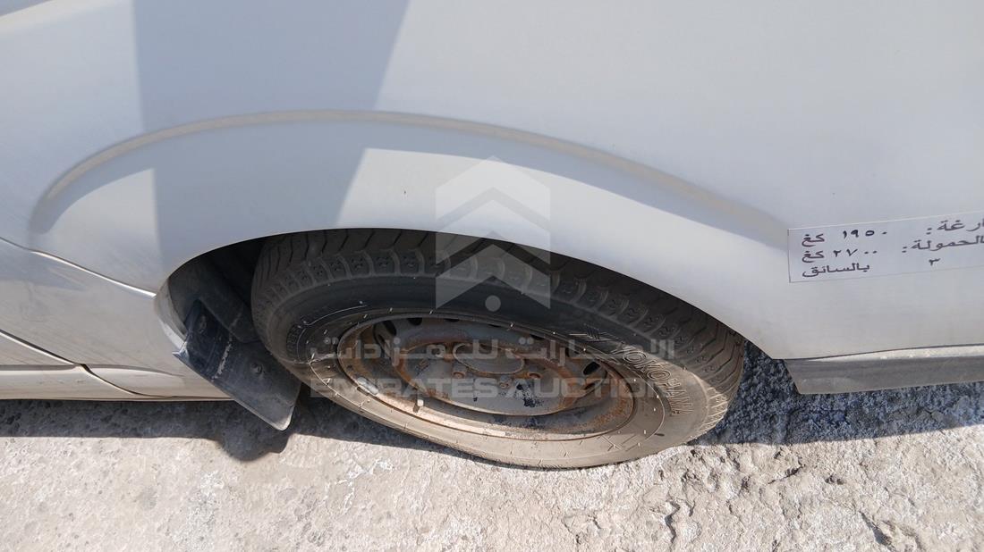 Toyota Hiace - Scrap without document — Front Right Tyre — Photo 13