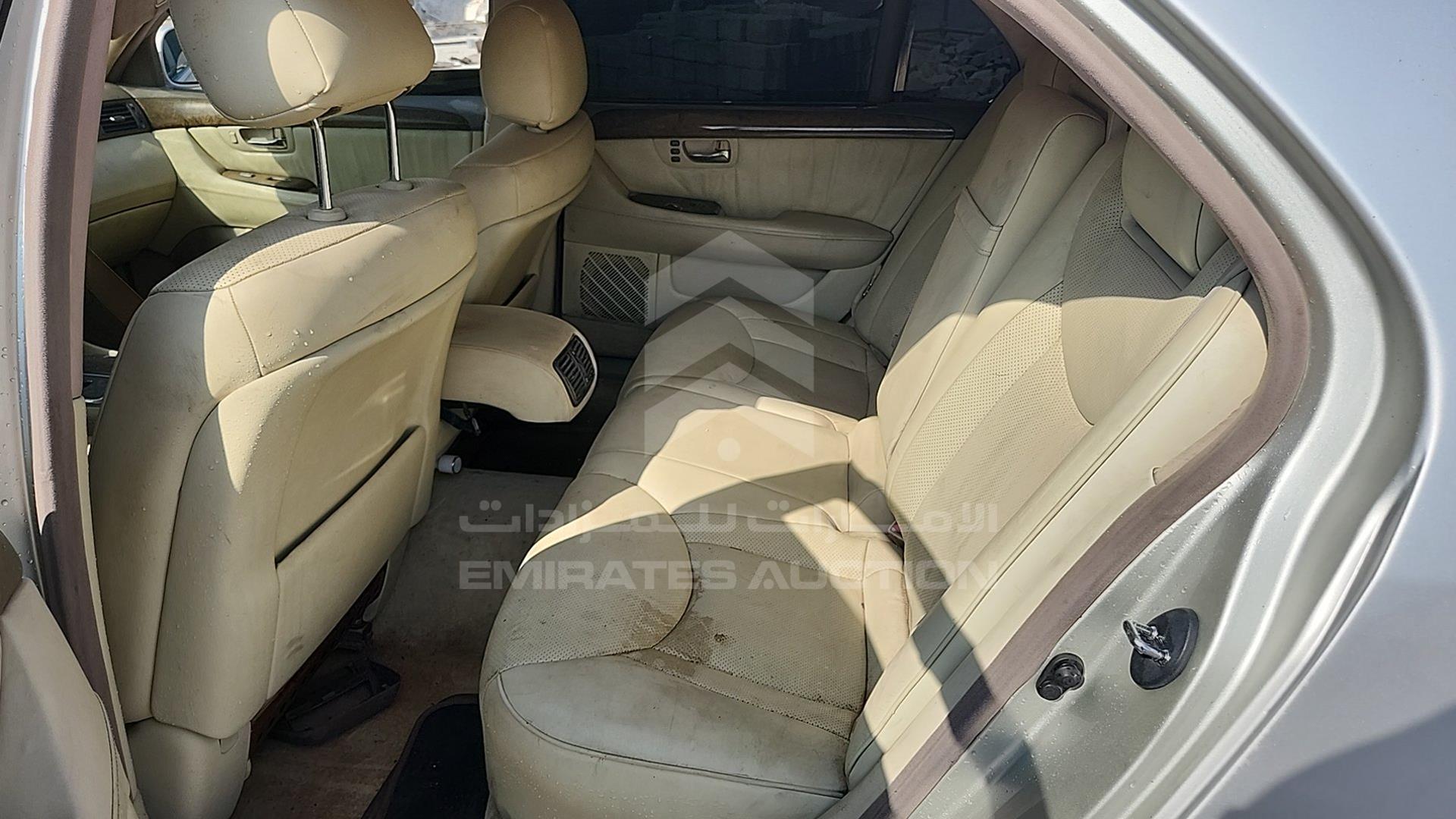 2001 LEXUS LS 430 VIN: JTHBN30F710008807