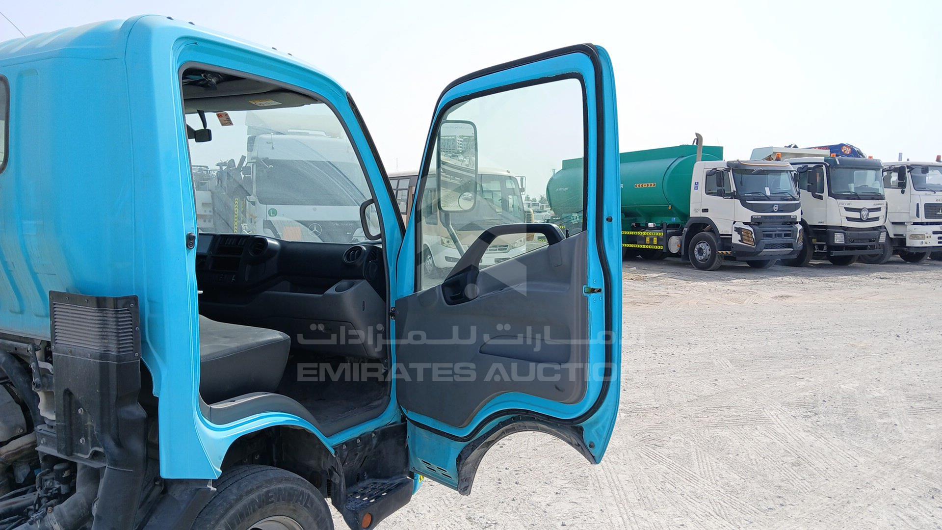 2021 HINO 300 VIN: JHHUCN1F8MK037992