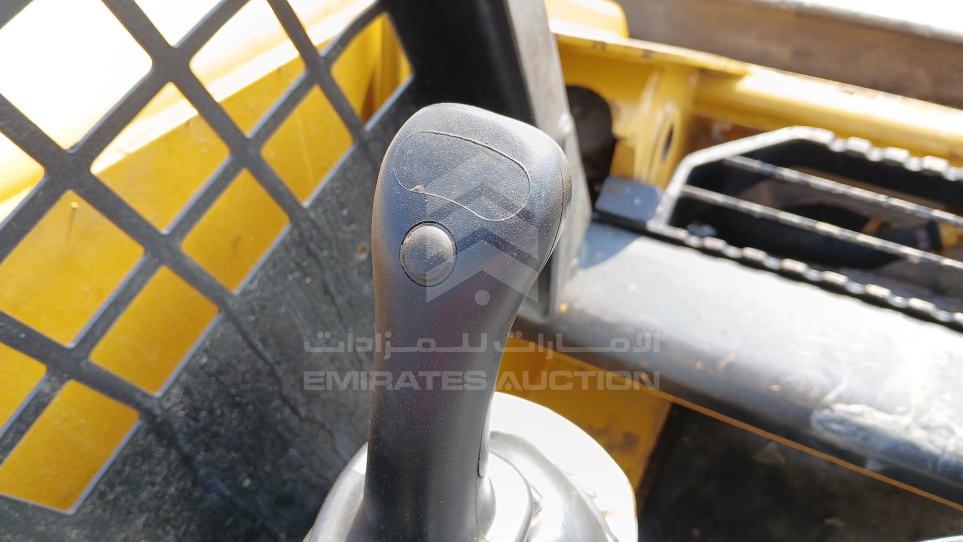 2008 CATERPILLAR --- VIN: CAT00226BMJH10843