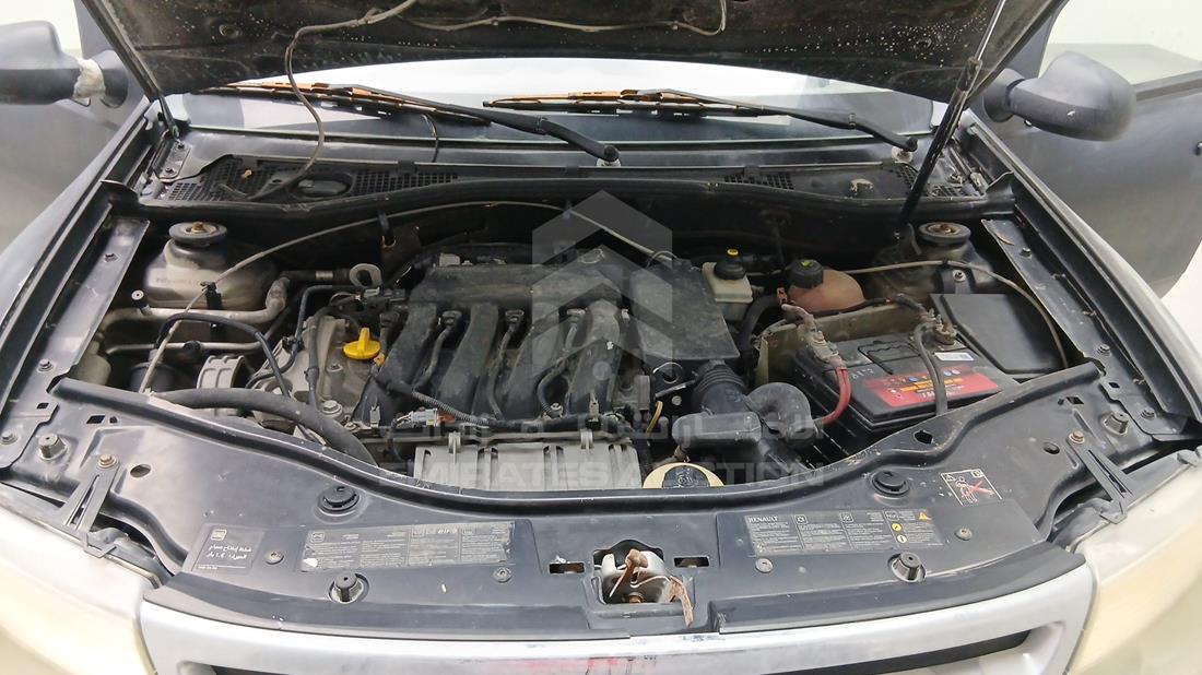 2014 Renault Duster — Engine Bay — Photo 32