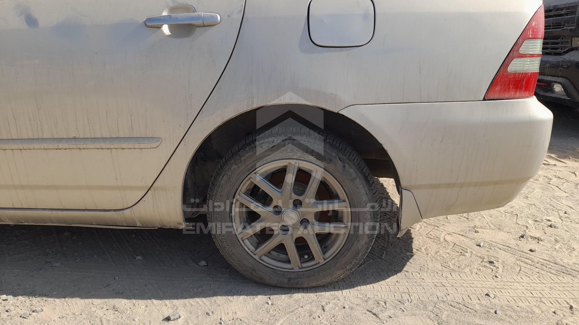 2004 TOYOTA COROLLA VIN: JTDBR23E440134680