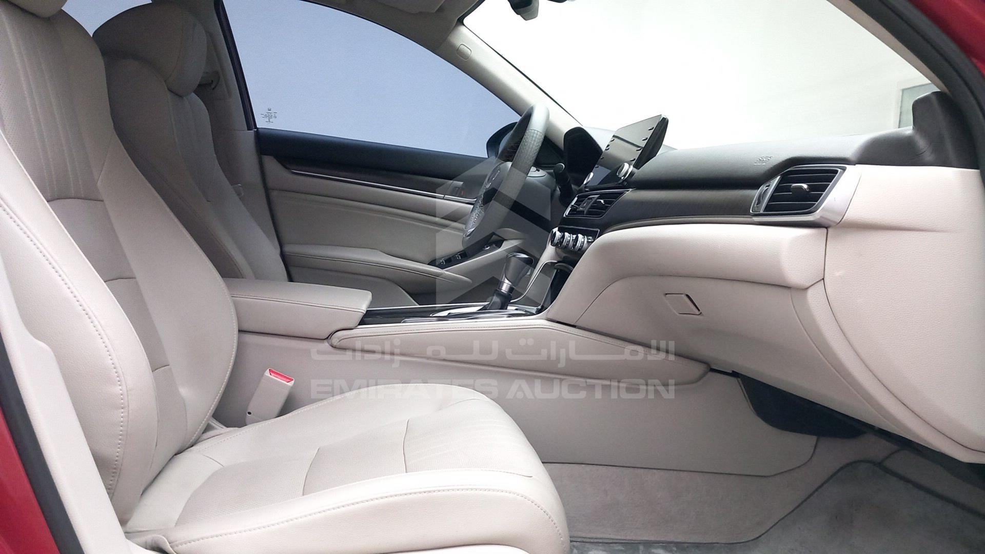 2018 HONDA ACCORD VIN: 1HGCV1666JA601815