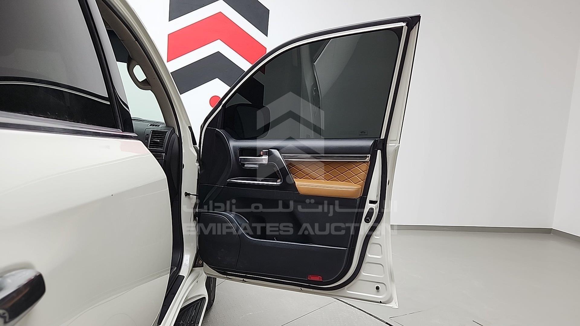 2021 TOYOTA LAND CRUISER VIN: JTMHX01J2M4226139