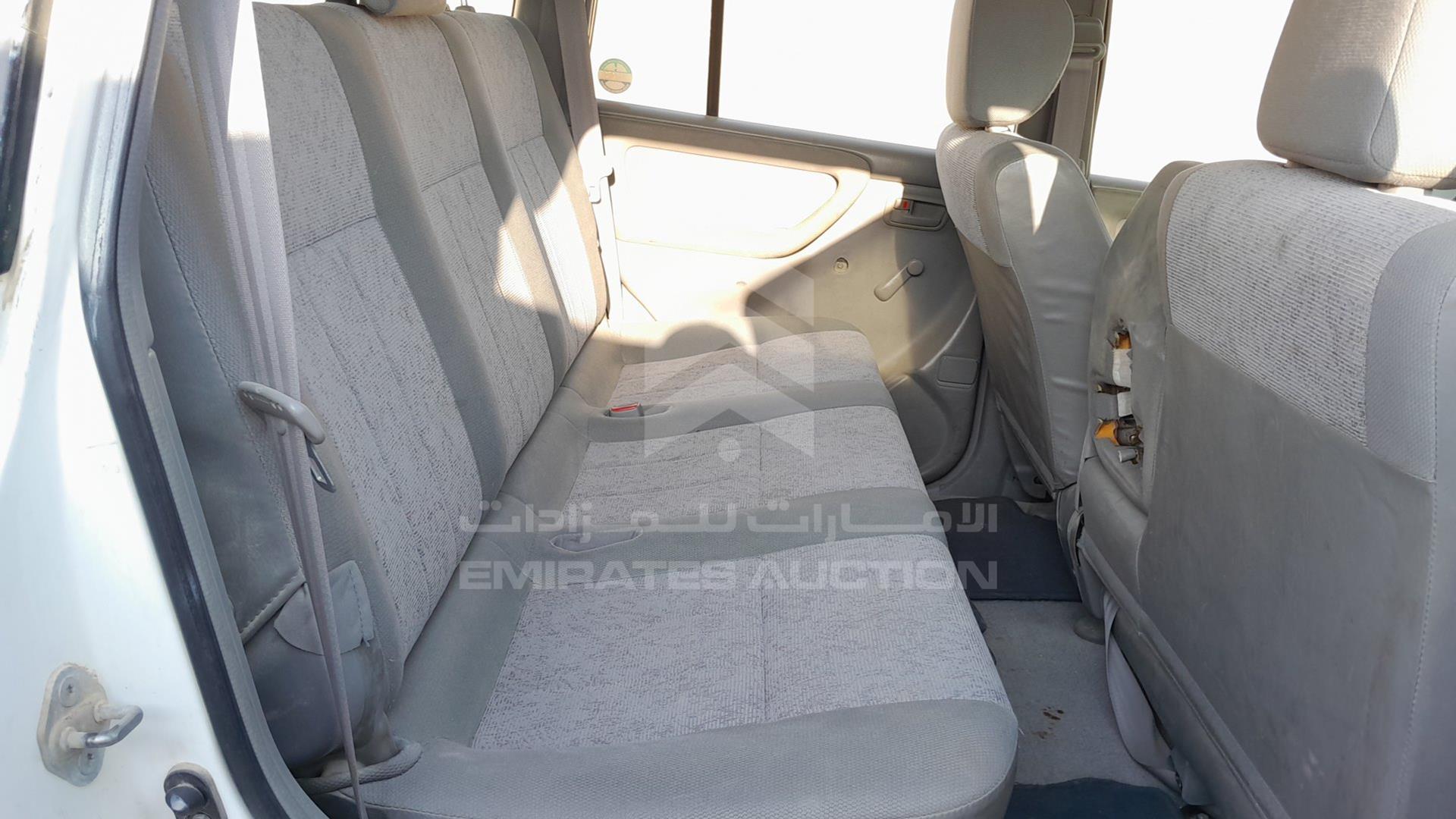 2003 TOYOTA LAND CRUISER VIN: JTGHJ01J633003935