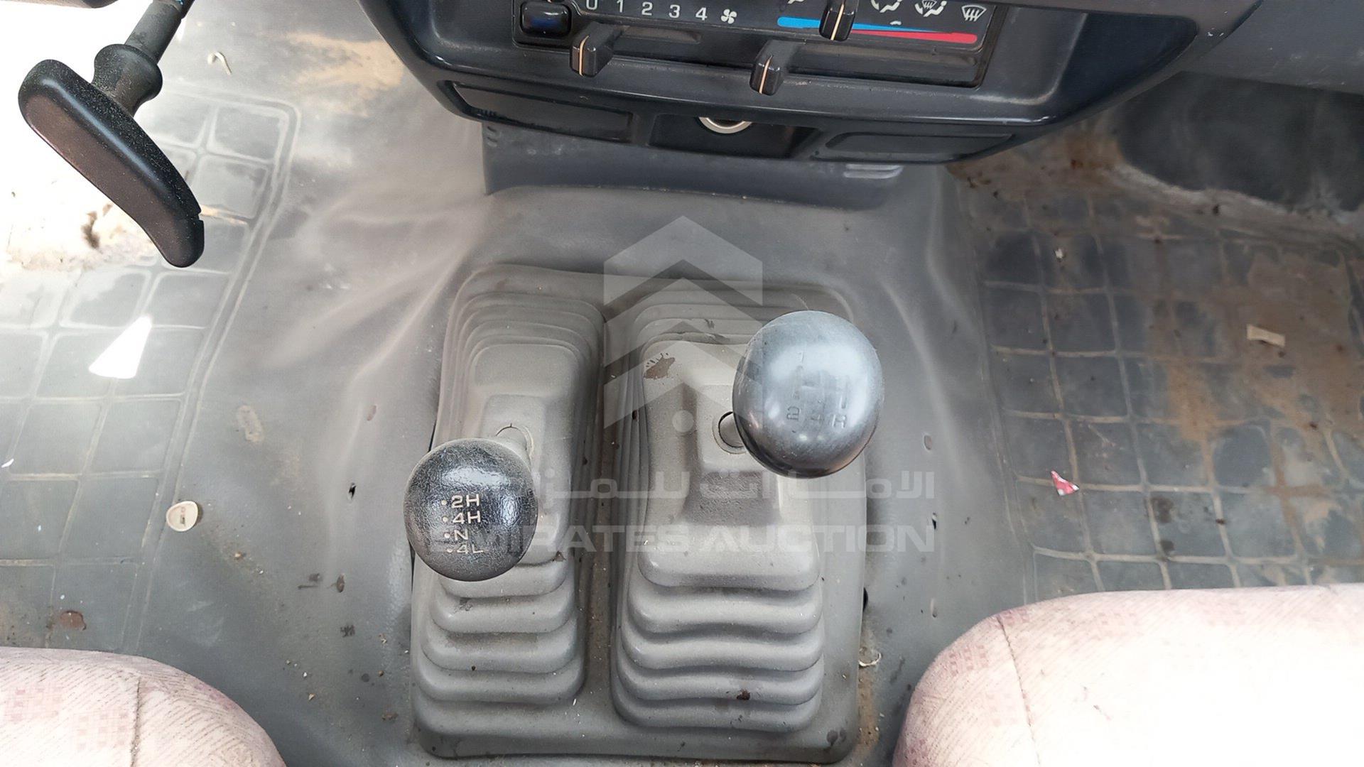 2001 NISSAN PICKUP VIN: JN6DD23Y51A700382