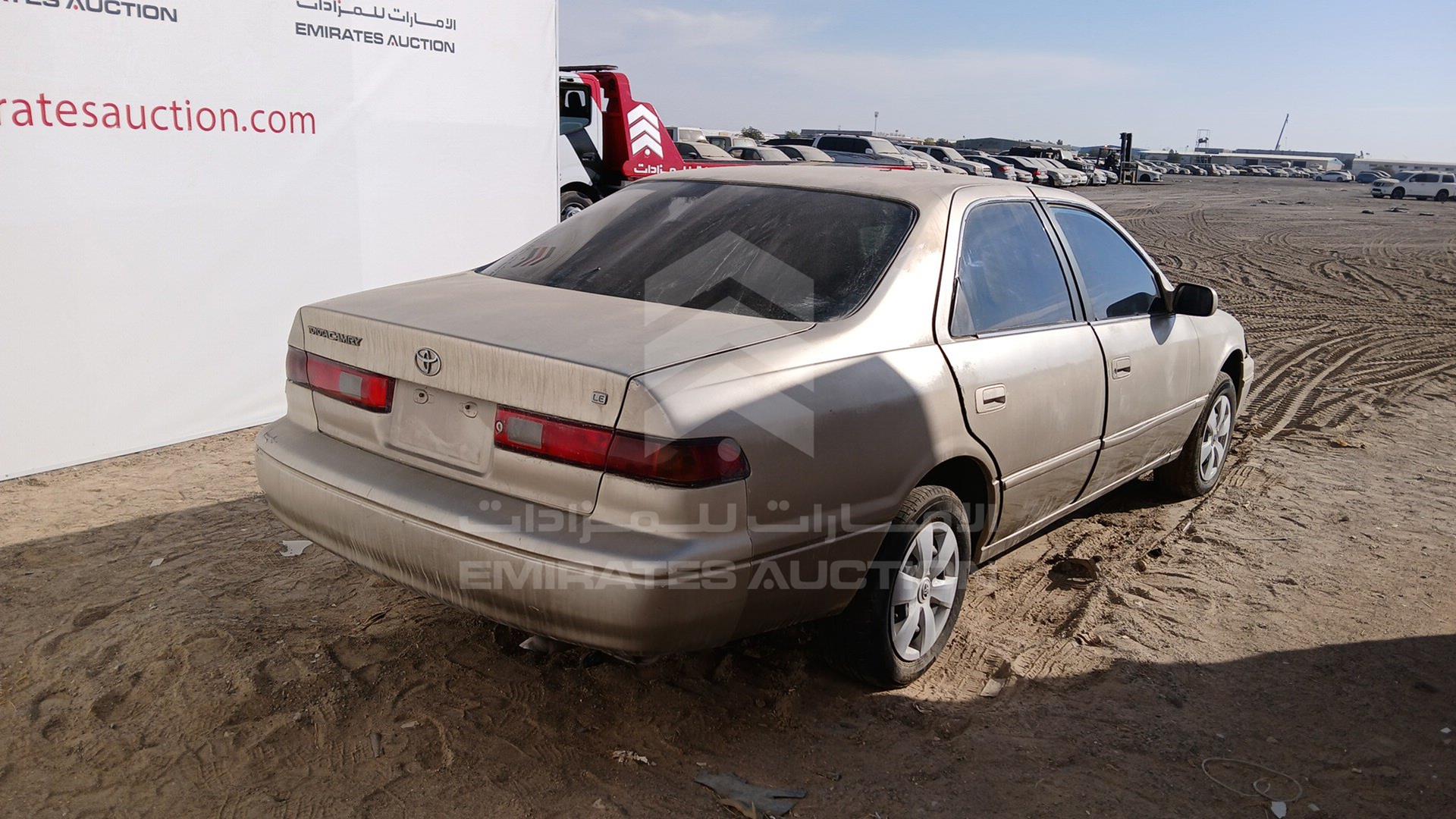 1999 TOYOTA CAMRY VIN: 4T1BG22K5XU426490