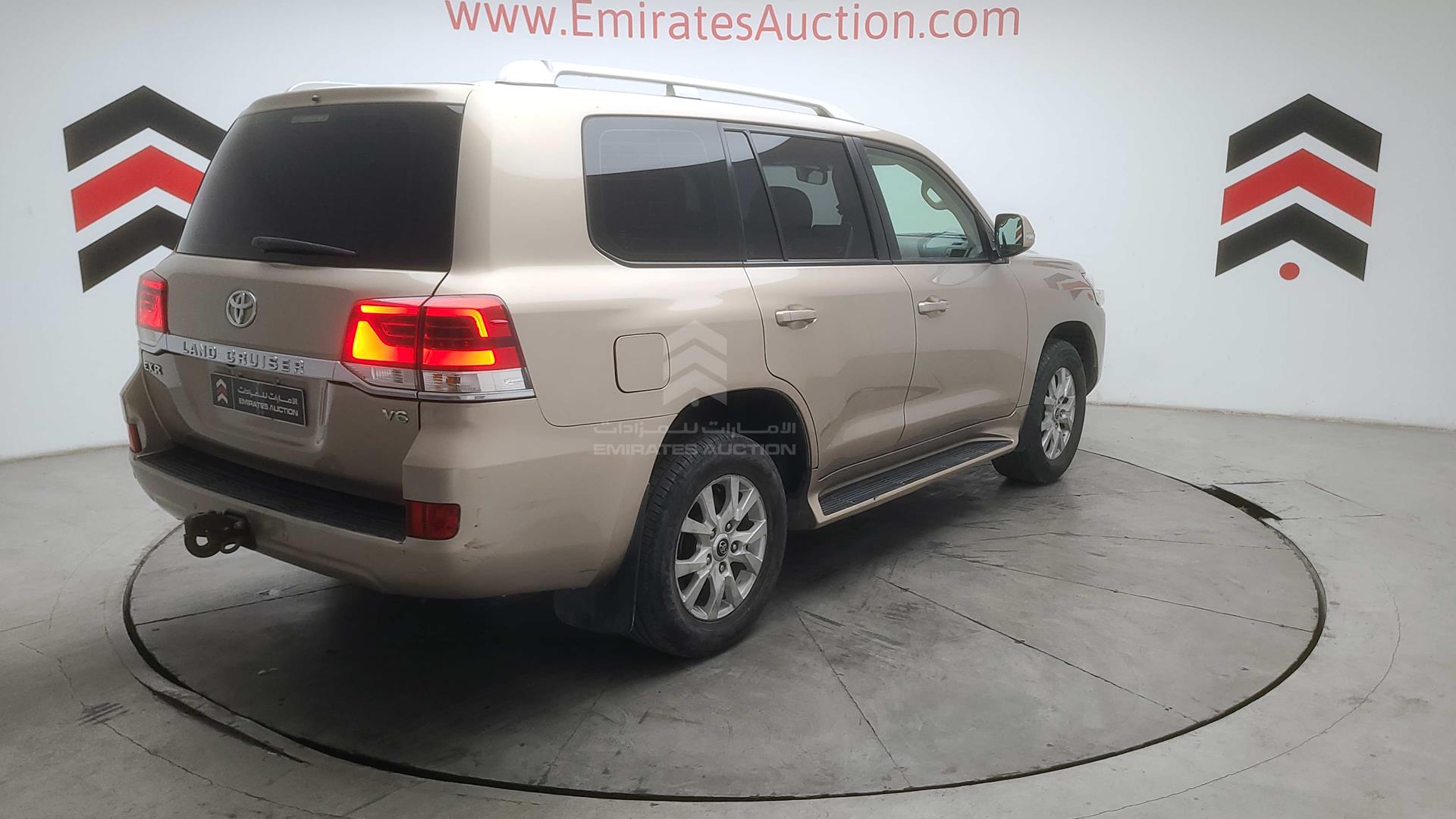 2016 TOYOTA LAND CRUISER VIN: JTMHU01JXG4126352