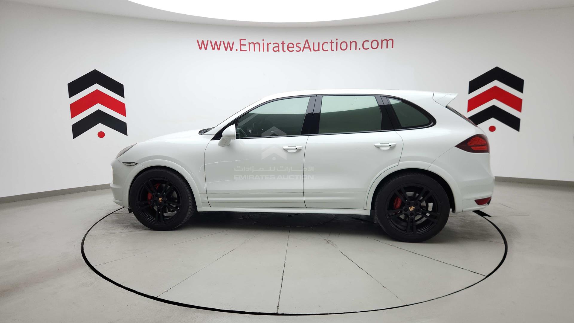 2014 PORSCHE CAYENNE GTS VIN: WP1ZZZ92ZELA73608