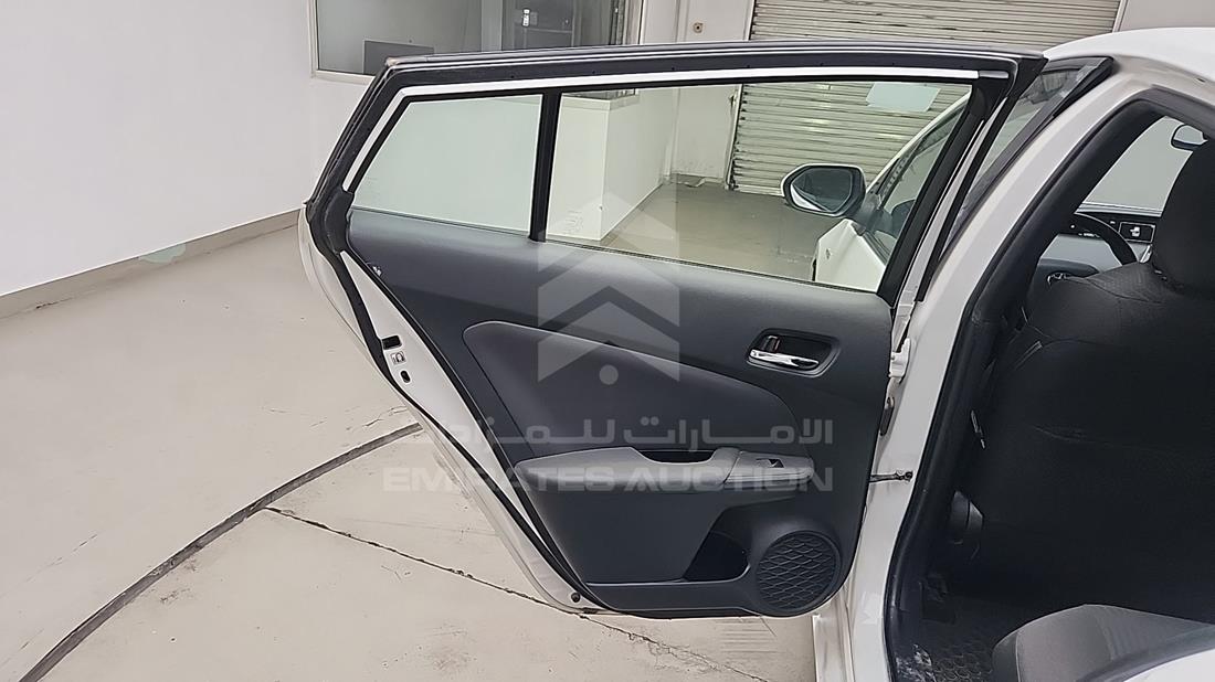 تويوتا بريوس 2020 — الباب الخلفي الأيسر — صورة 22