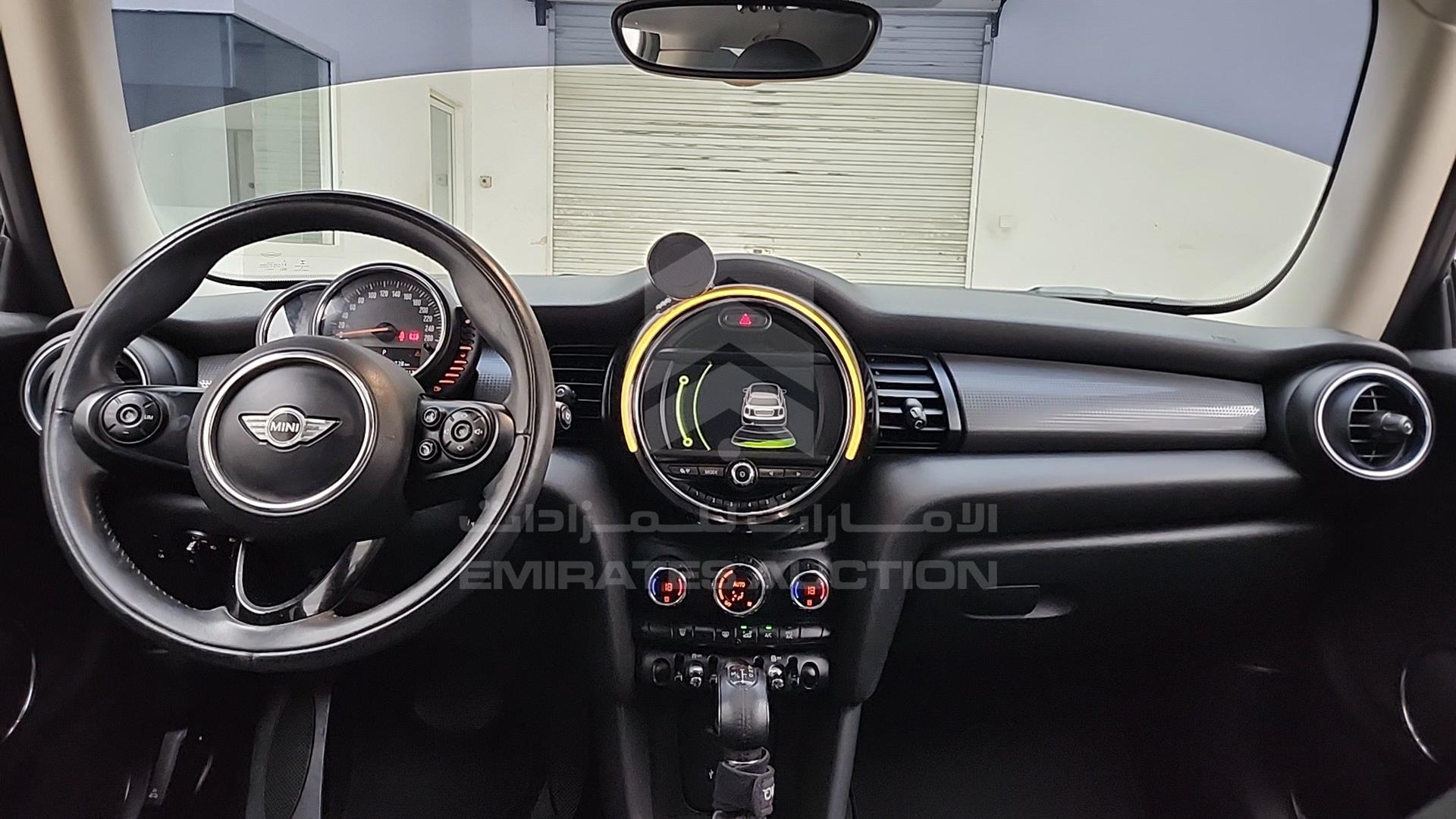 2016 MINI COOPER VIN: WMWXM5109G2A68567