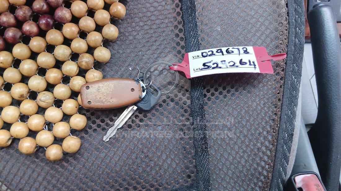 2001 Toyota Corolla — Keys — Photo 6
